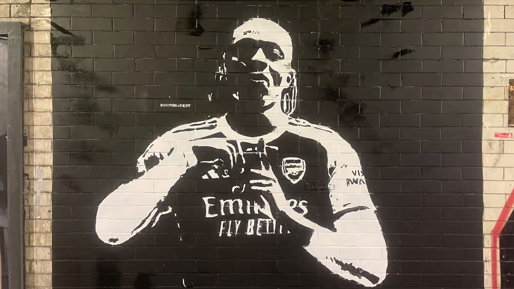 Arsenal Unveils Impressive Mural of Eberechi Eze Following Transfer Triumph over Tottenham