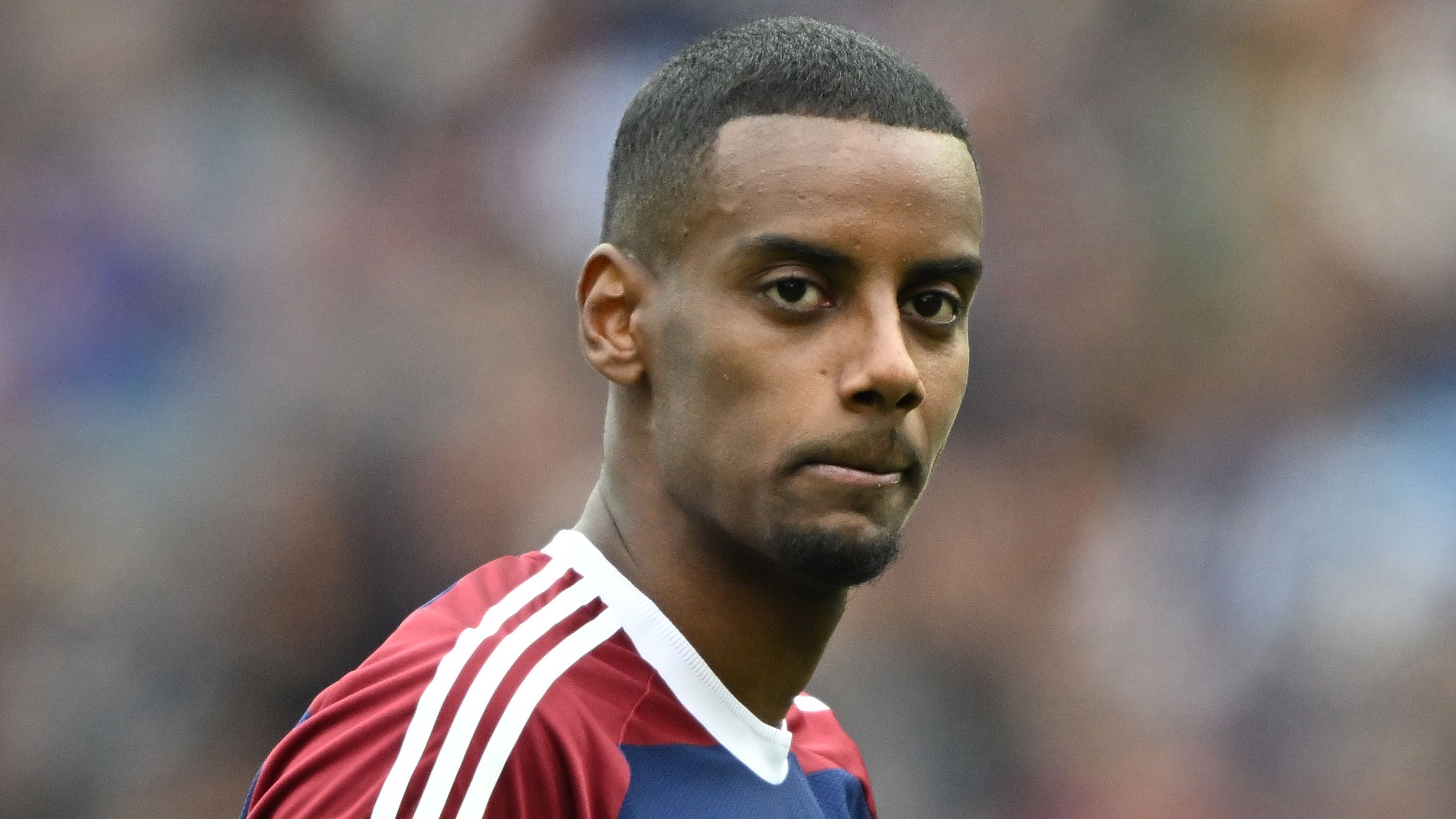 Alexander Isak's Teammate Confirms Steadfast Loyalty Amid Newcastle's £150m Transfer Saga with Liverpool