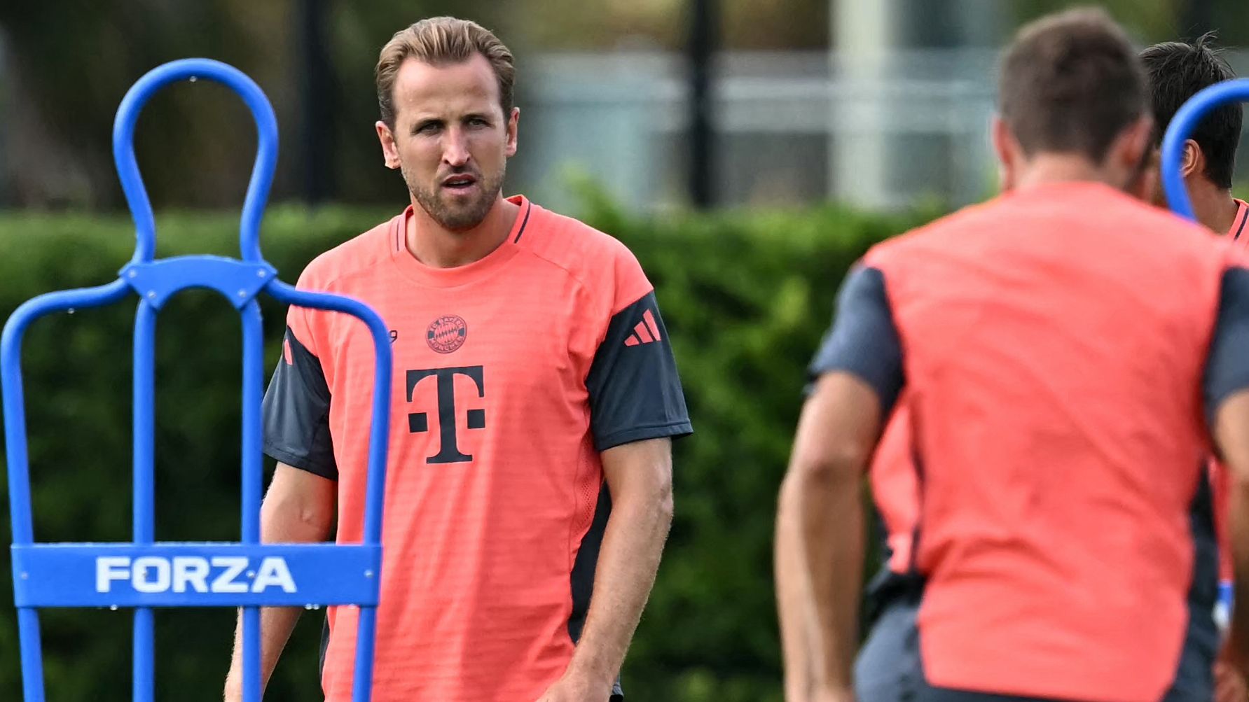 INEOS, Under the Leadership of Manchester United Co-Owner Jim Ratcliffe, Pursues Legal Action Against Tottenham Hotspur Over Sponsorship Disputes Related to Harry Kane's Transfer to Bayern Munich