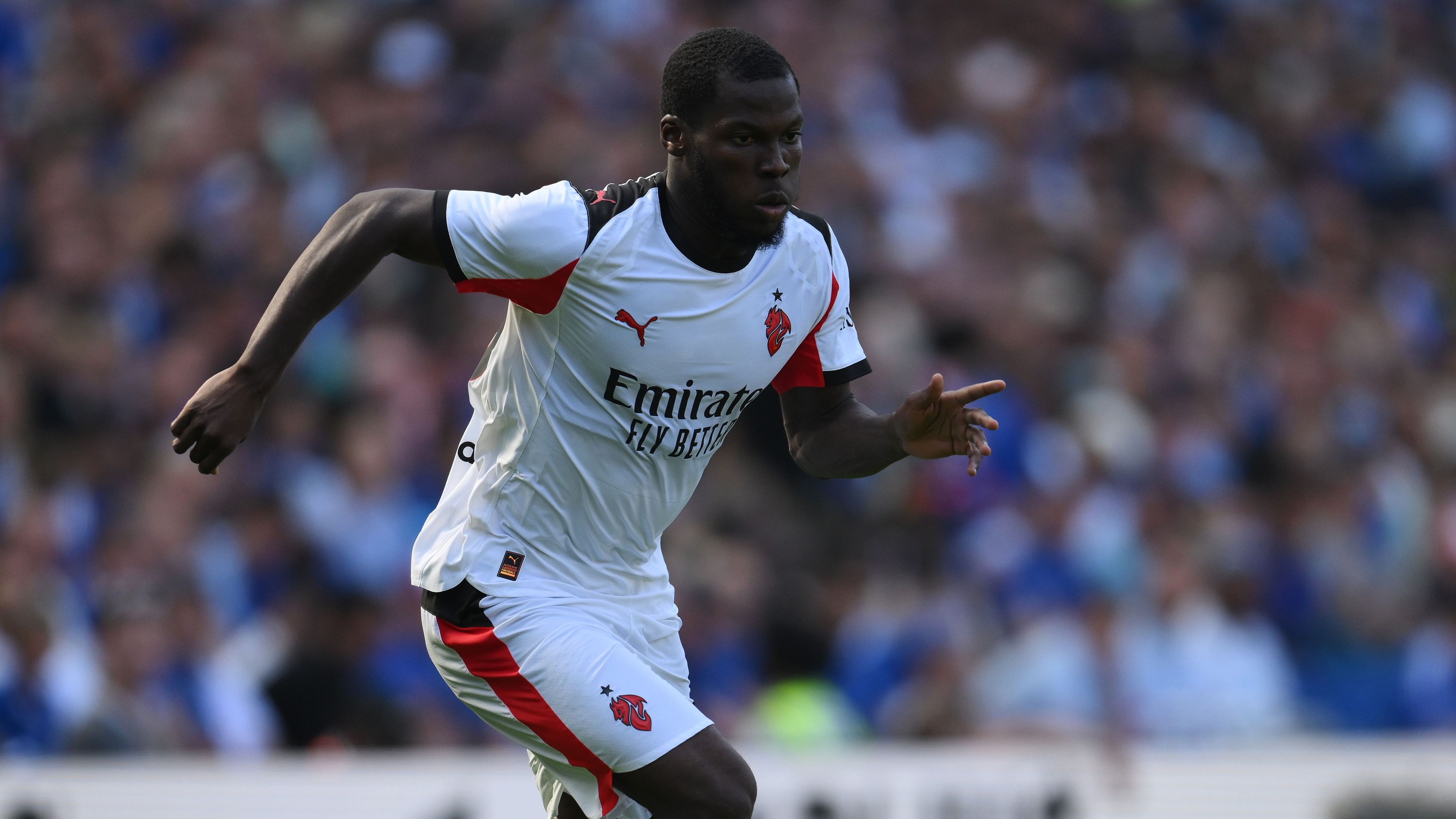 Potential Retention in Serie A for Yunus Musah: AC Milan Engages in Talks Amid Competition from Nottingham Forest for USMNT Midfielder
