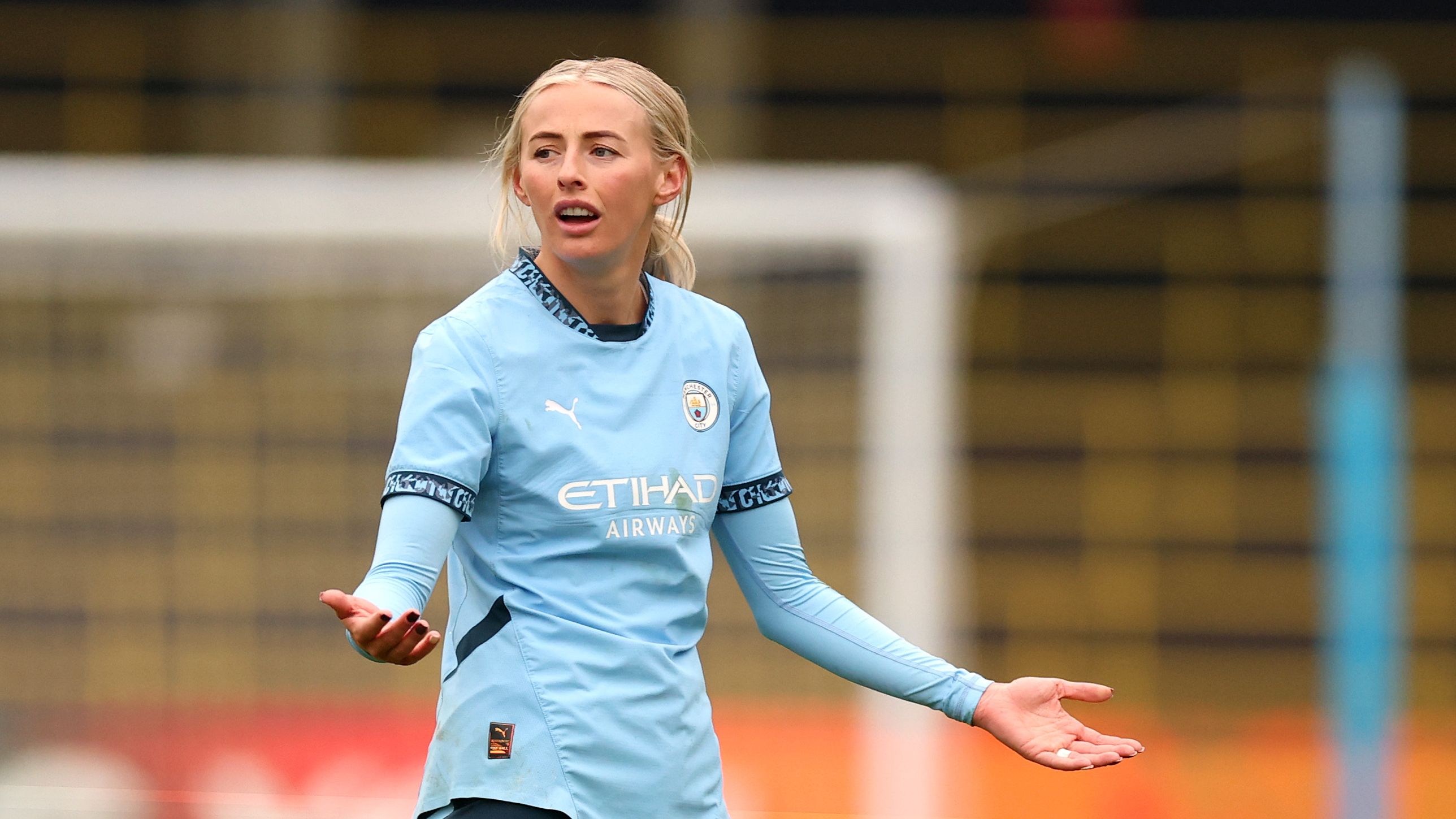 Gareth Taylor, Former Manchester City Manager, Addresses Tensions with England International Chloe Kelly After Her Disputed Transfer to Arsenal