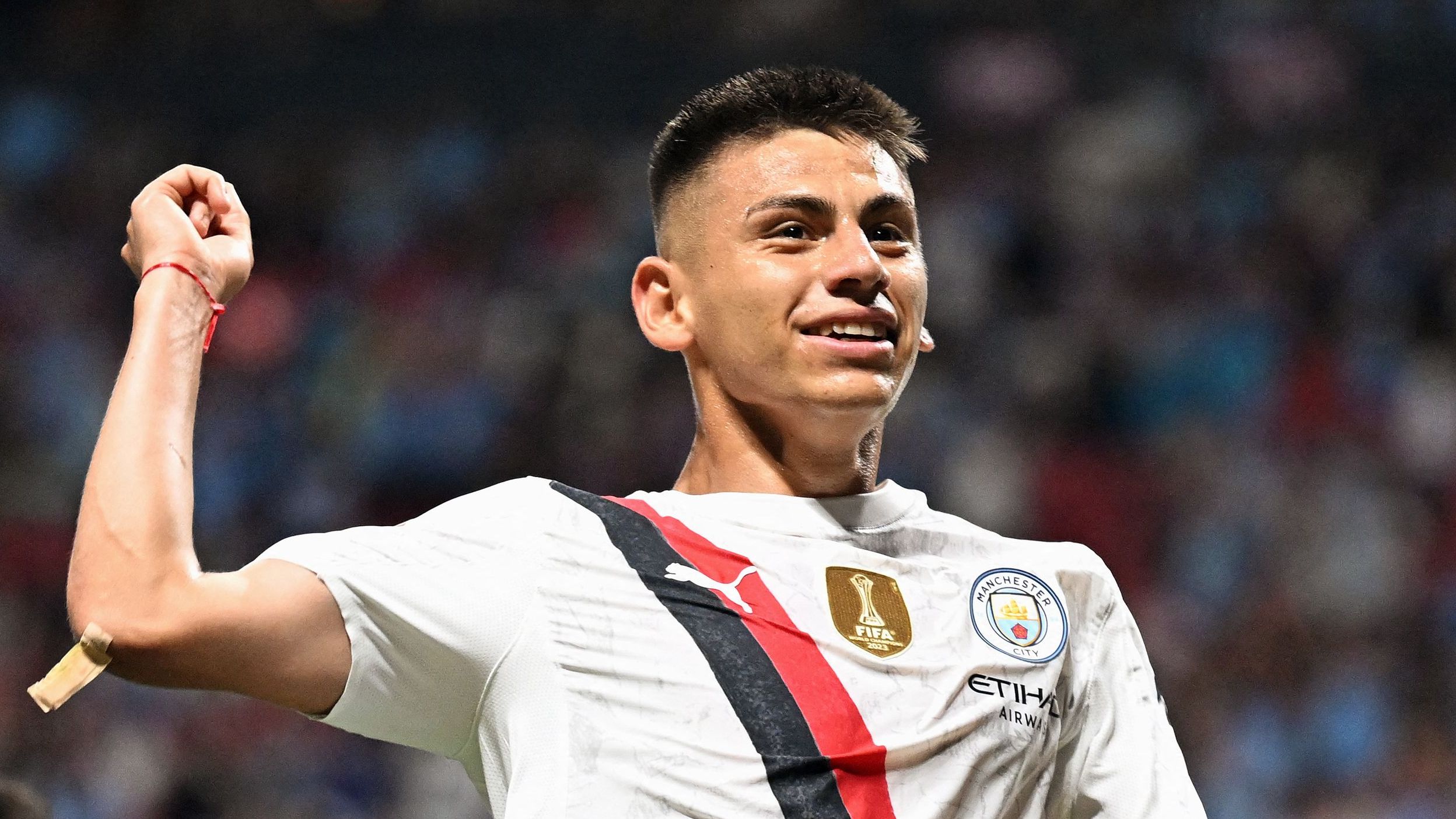 Bayer Leverkusen Secures Claudio Echeverri Transfer as Manchester United Finalizes Deal with Manchester City, Surpassing Borussia Dortmund