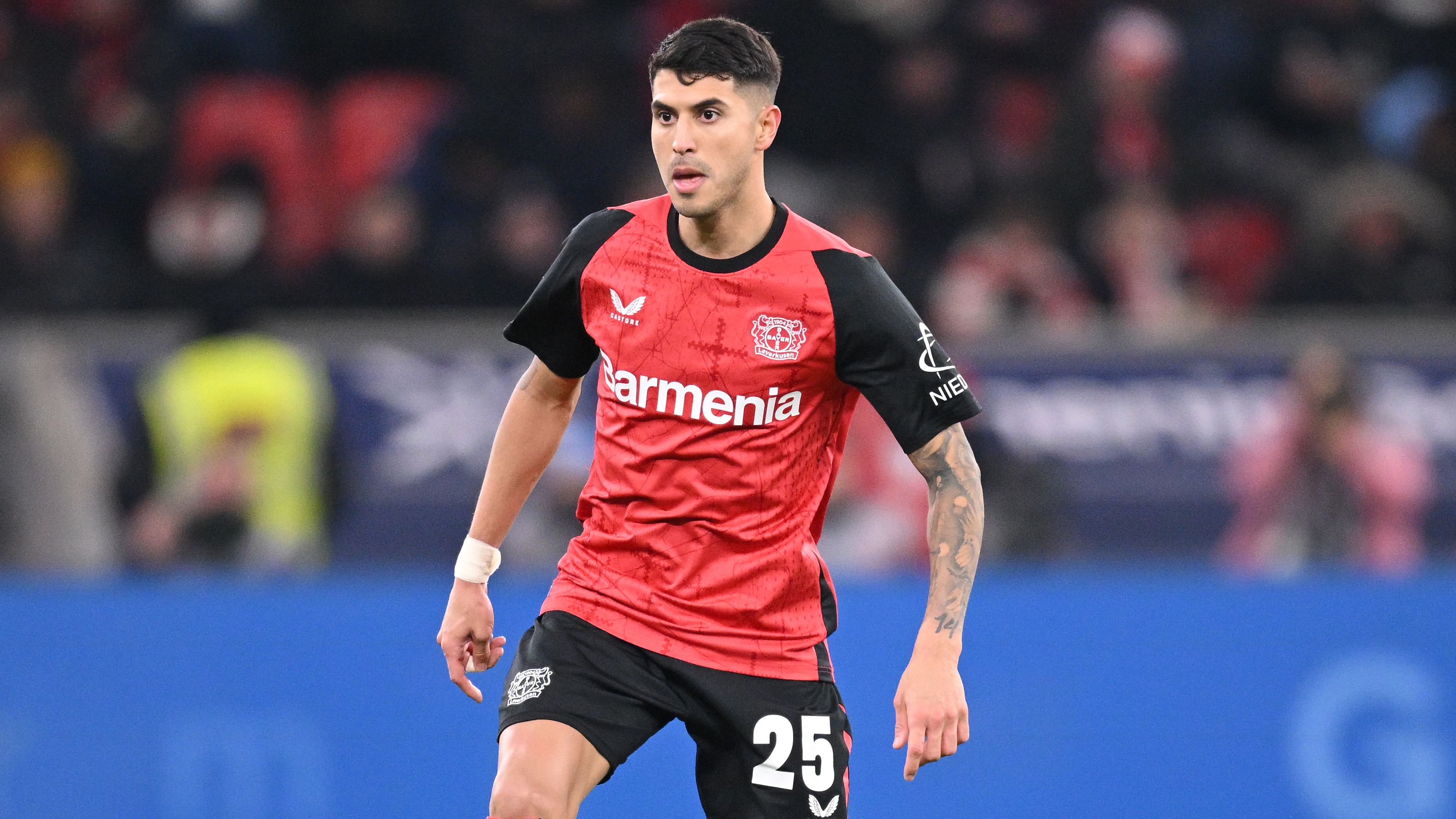 Jose Mourinho's Fenerbahce Eyes €20m Bid for Manchester United Midfielder, Posing Challenge for Erik ten Hag