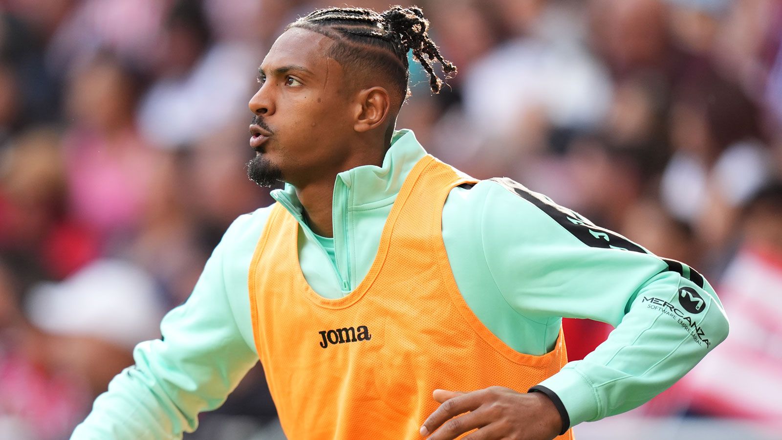 Sebastien Haller's Transfer to Borussia Dortmund Delayed by Demands for Significant Compensation