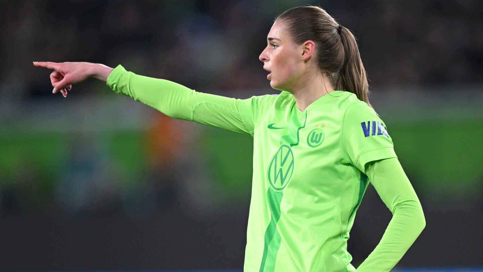 Acquiring Fridolina Rolfo: Manchester United's Strategic Move to Compete – BALLBB Evaluates the Top Women's Transfers in the 2025 Summer Window