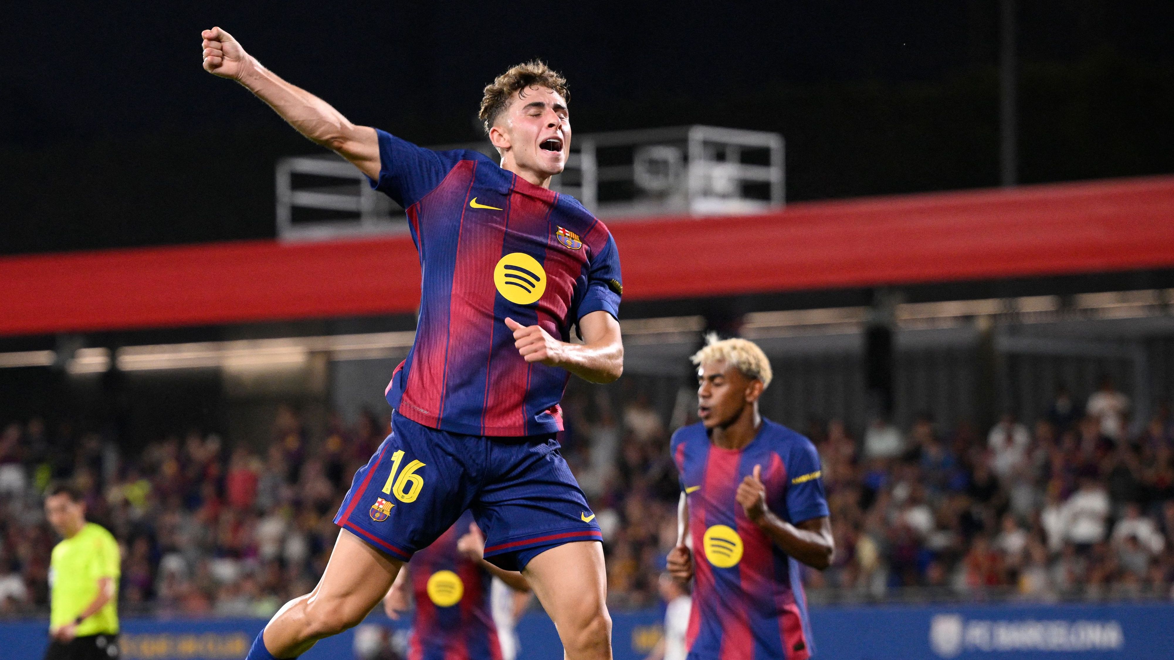 Hansi Flick Discusses Ter Stegen's Situation at Barcelona and Confirms Role in Signing Top Goalkeeper Joan Garcia