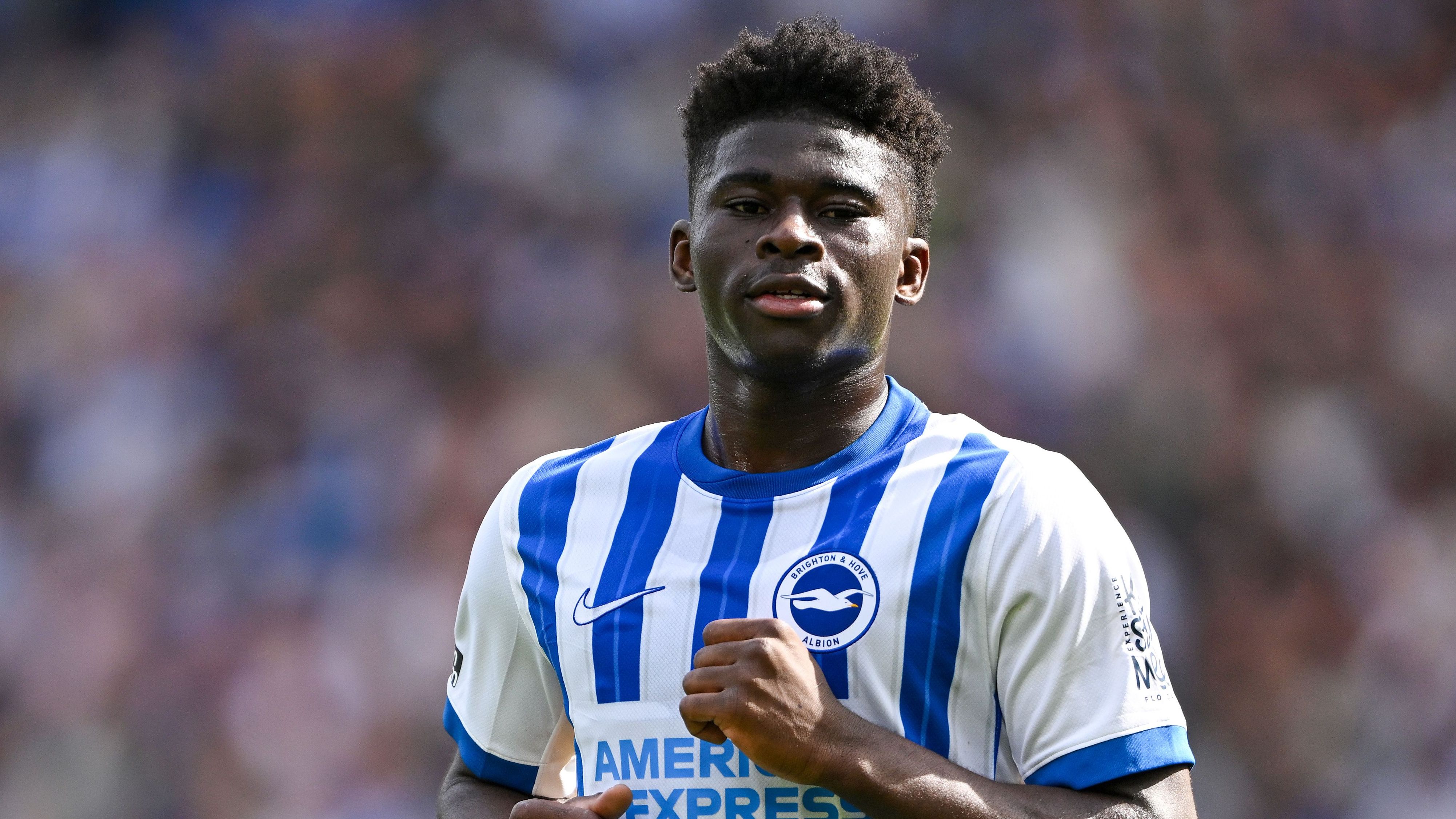 Former Coach Advocates Prioritizing Adam Wharton Over Carlos Baleba in Ruben Amorim's Manchester United Midfield Strategy