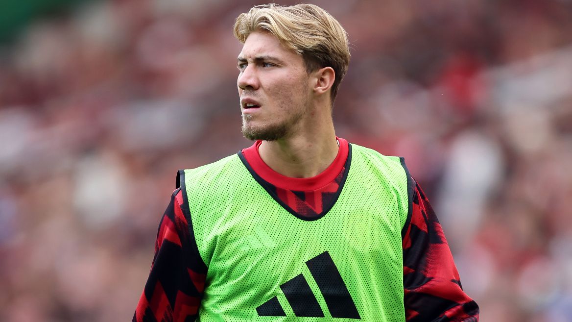 Fulham Targets Manchester United's Rasmus Højlund as AC Milan Expresses Strong Interest