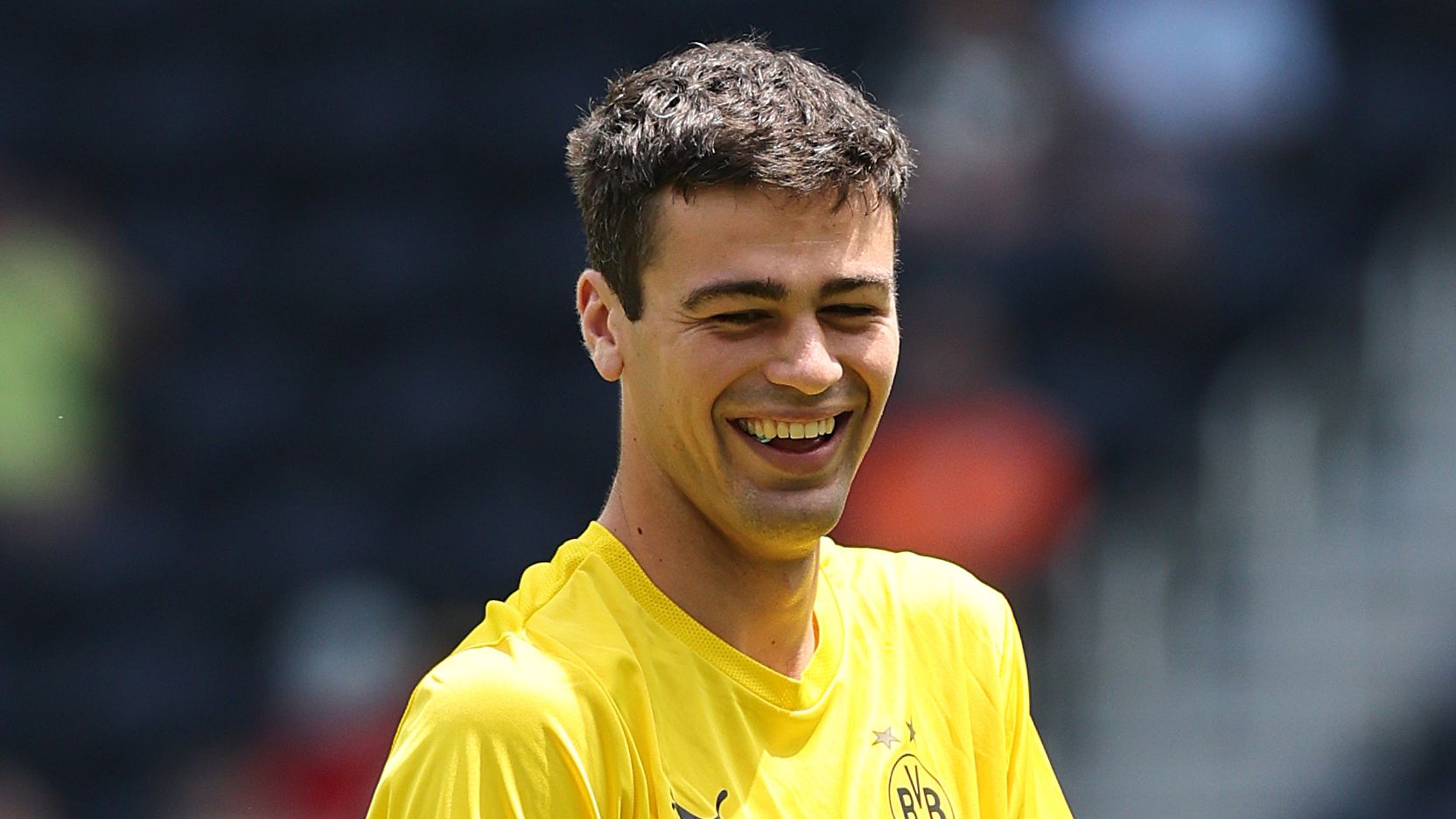 Gio Reyna Seeks Fresh Start at Borussia Mönchengladbach Amid Sporting Director's Unexpected Doubts on Dortmund Transfer