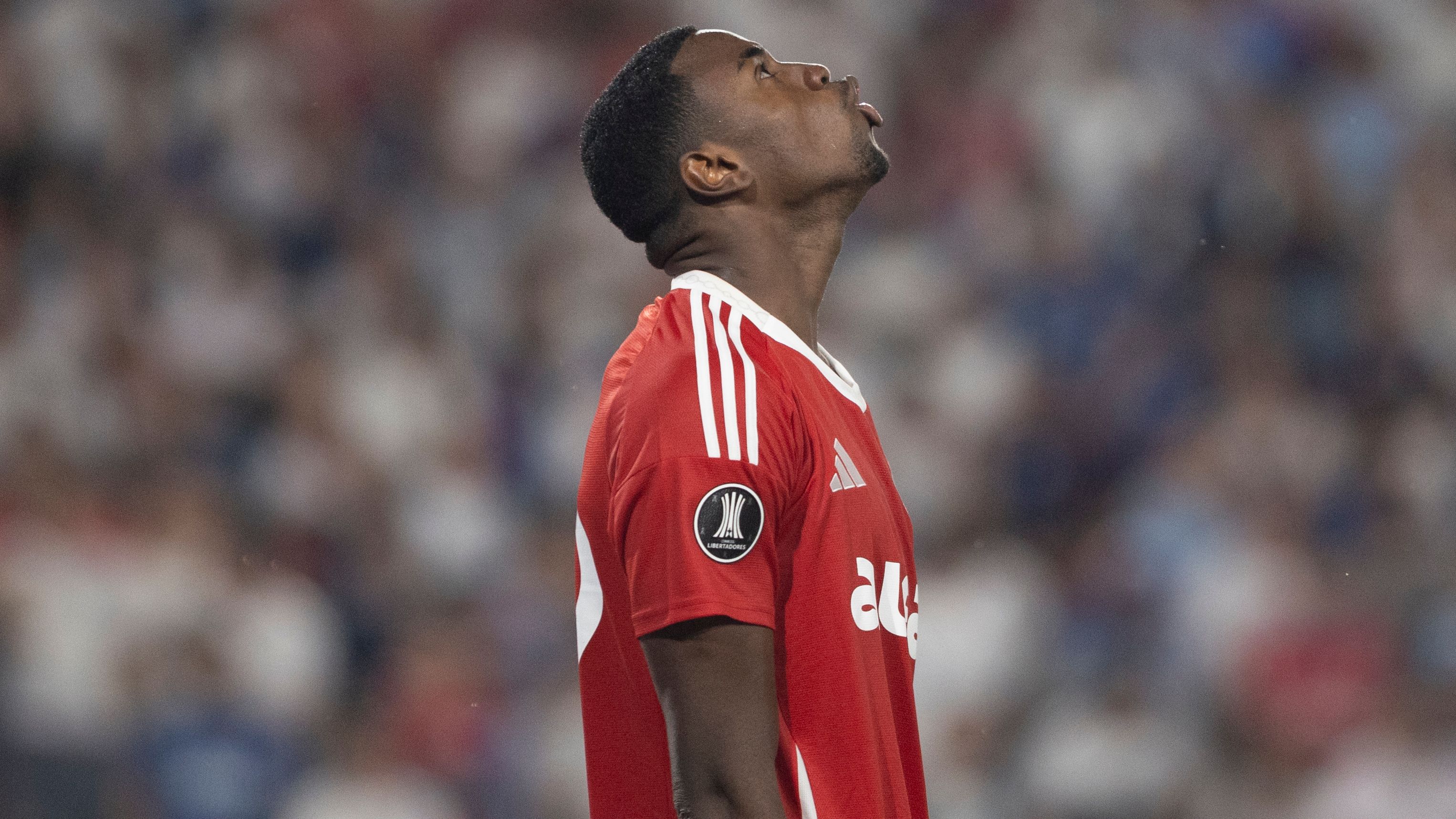 Al-Nassr Submits Bid for Striker Also Targeted by Ruben Amorim's Manchester United