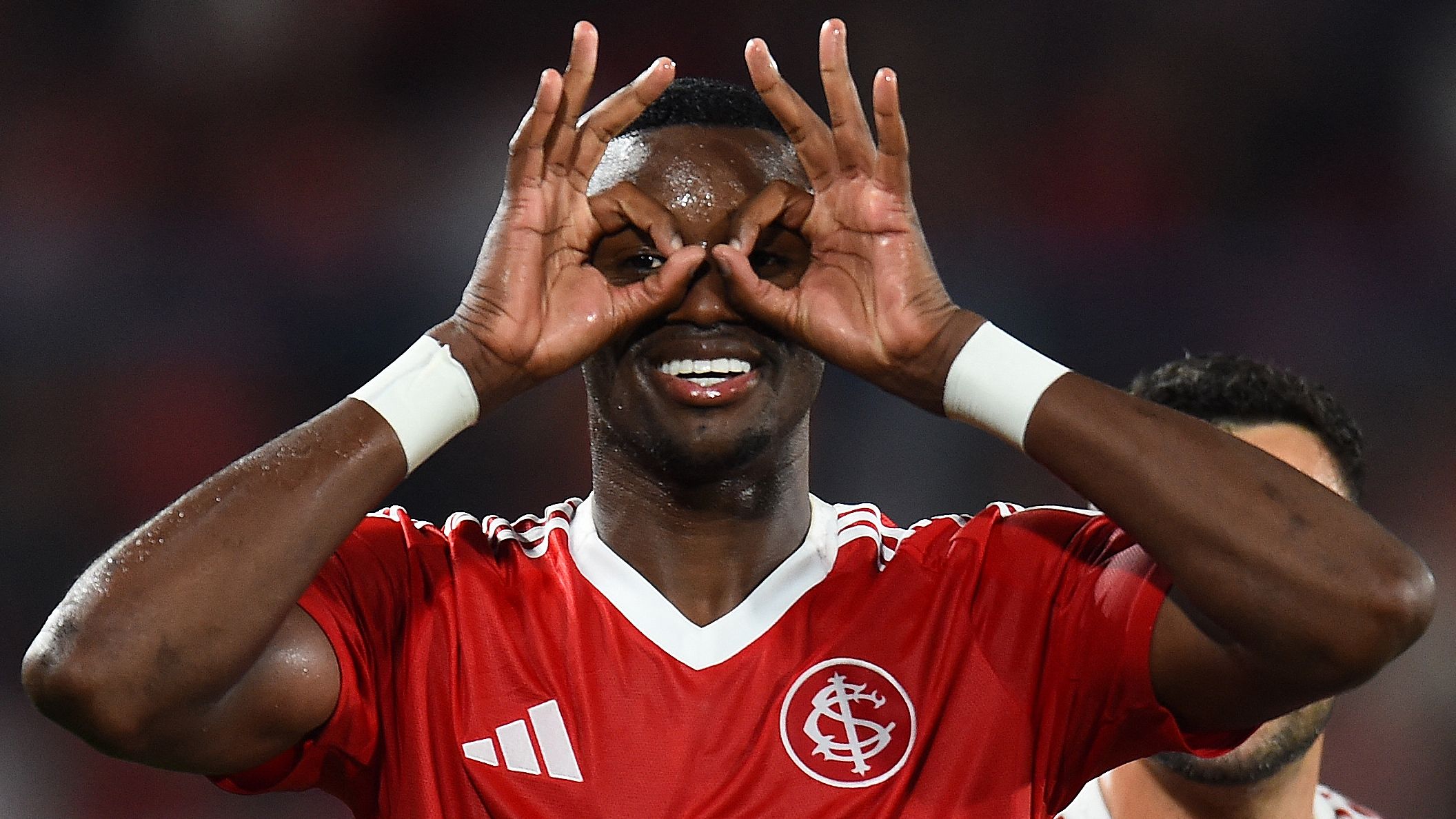 Al-Nassr Submits Bid for Striker Also Targeted by Ruben Amorim's Manchester United