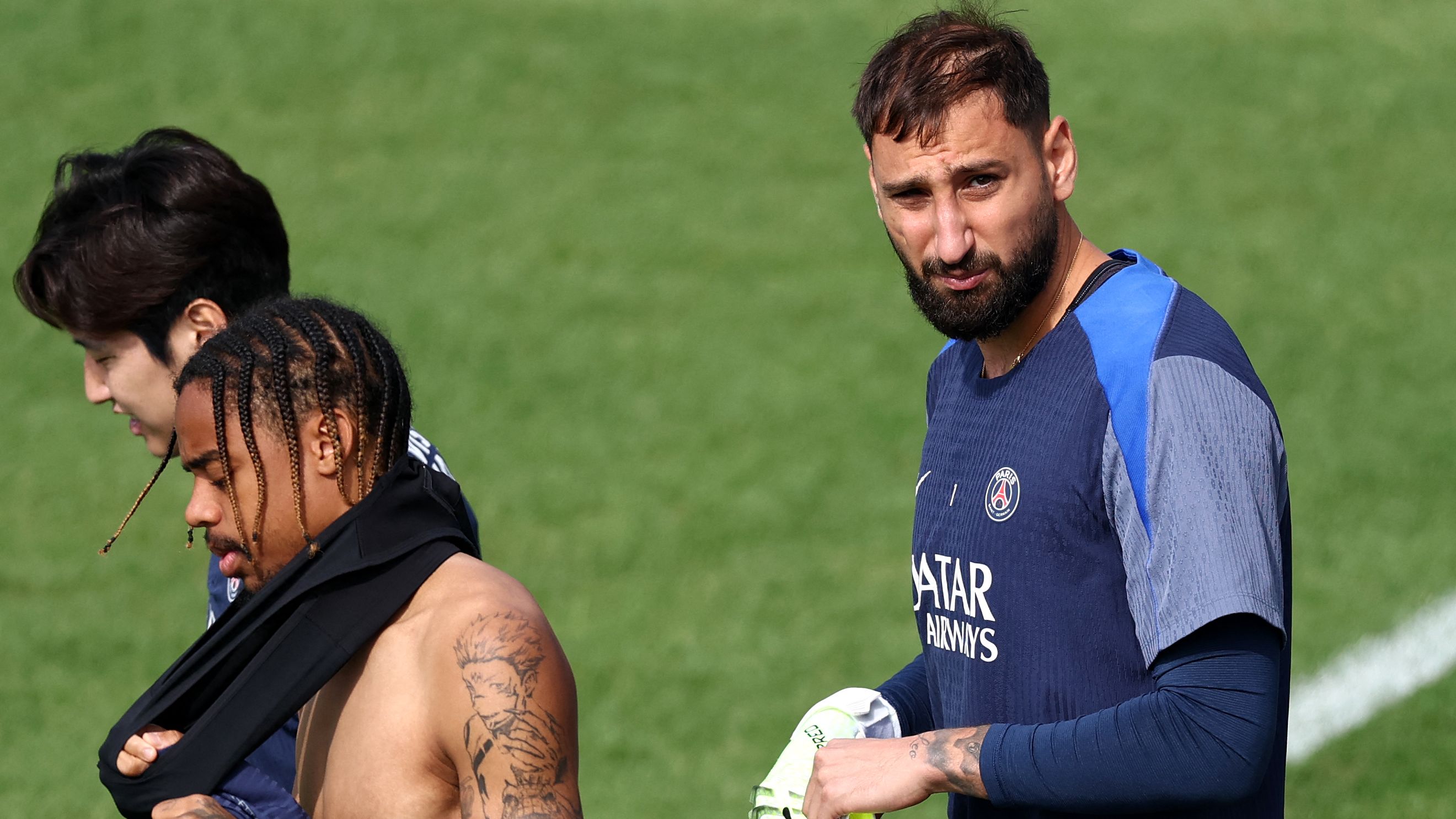 Key Football Figures: Gianluigi Donnarumma and Alejandro Garnacho Among Those Seeking Transfers in the Summer Window's Final Week