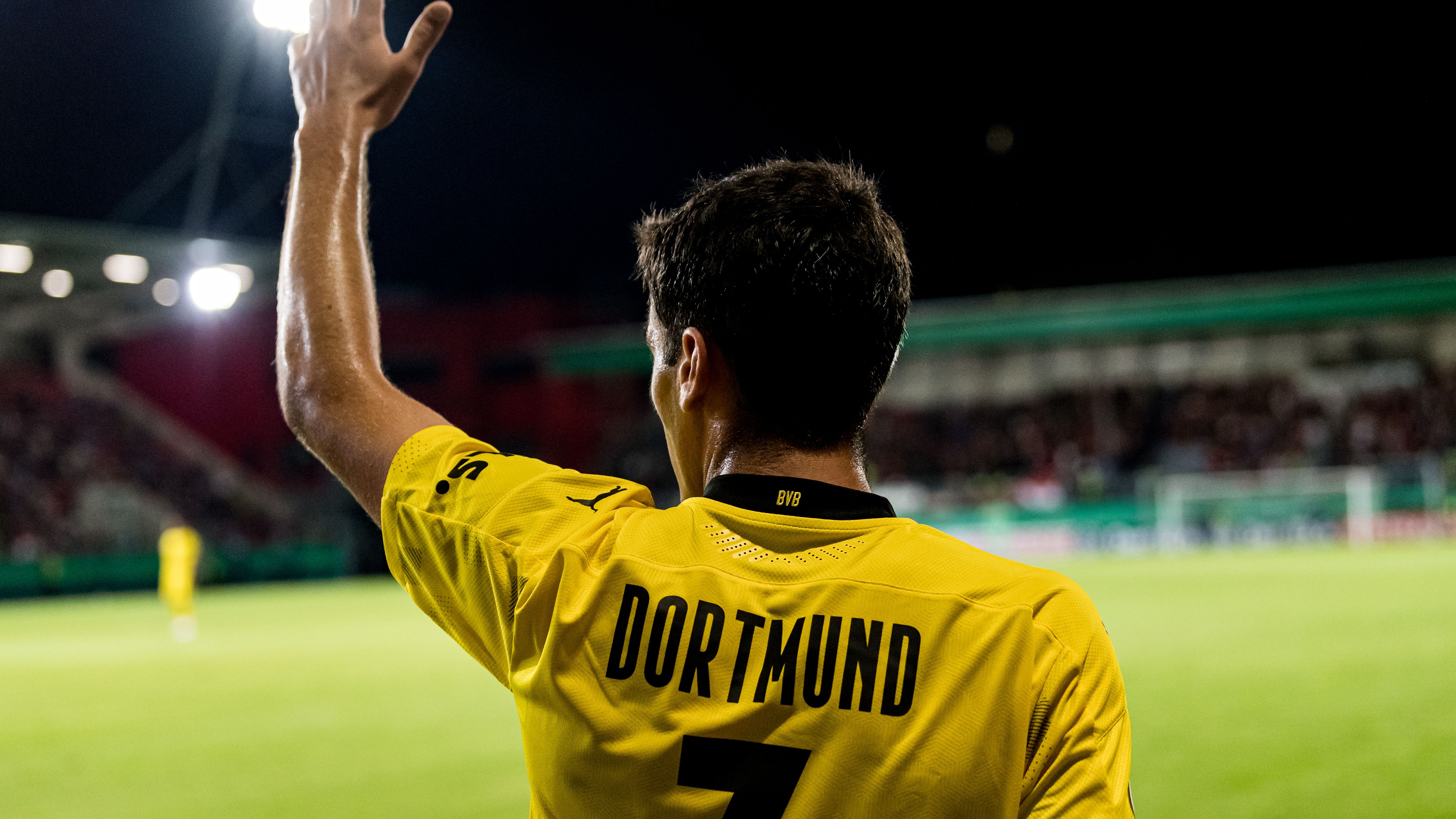Gio Reyna's Emotional Farewell to Borussia Dortmund: ‘I Gave Everything I Had' Following Transfer to Mönchengladbach