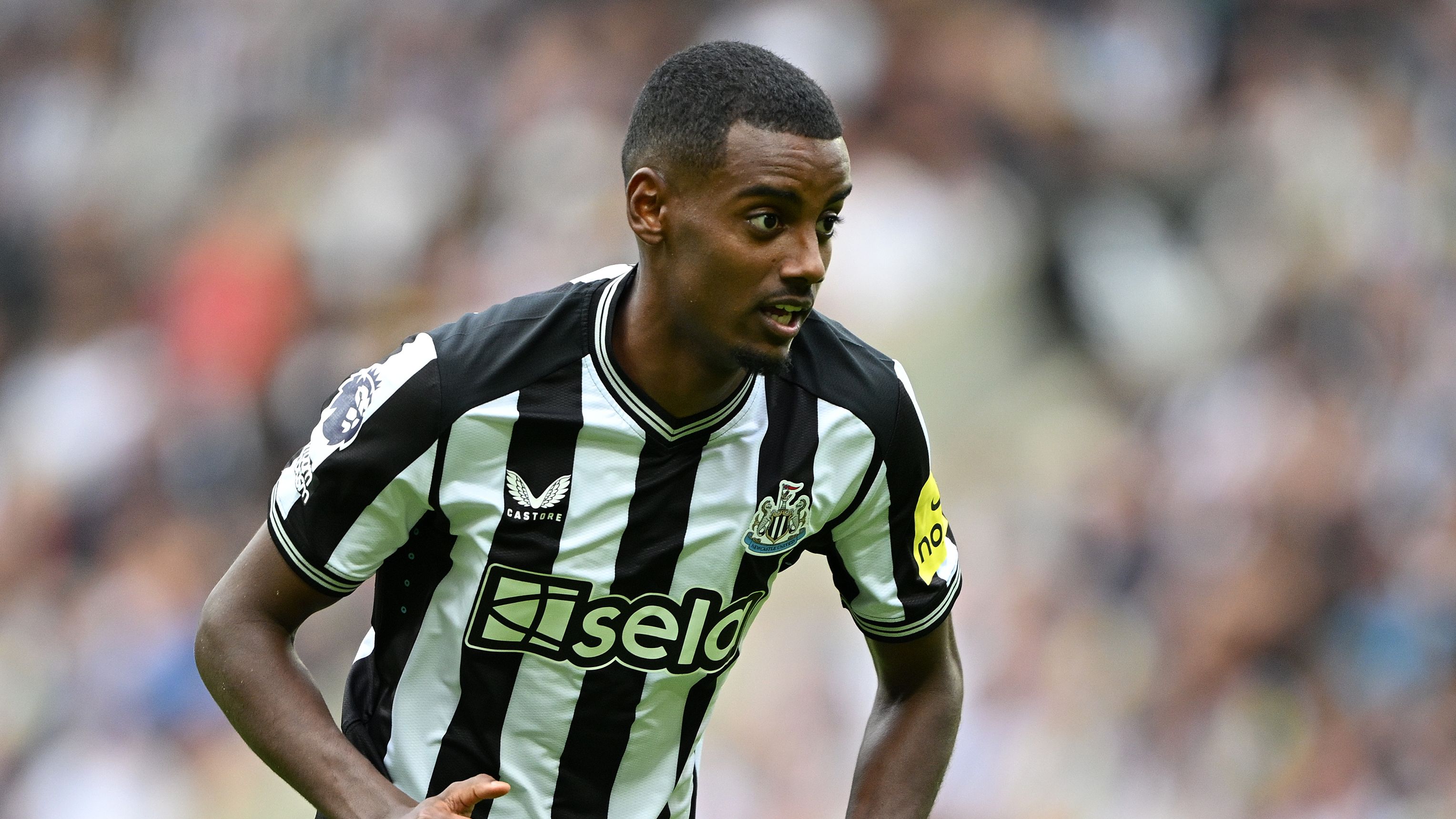 Premier League legend 'absolutely sure' Alexander Isak will complete record transfer to Liverpool with Newcastle no longer 'holding off'