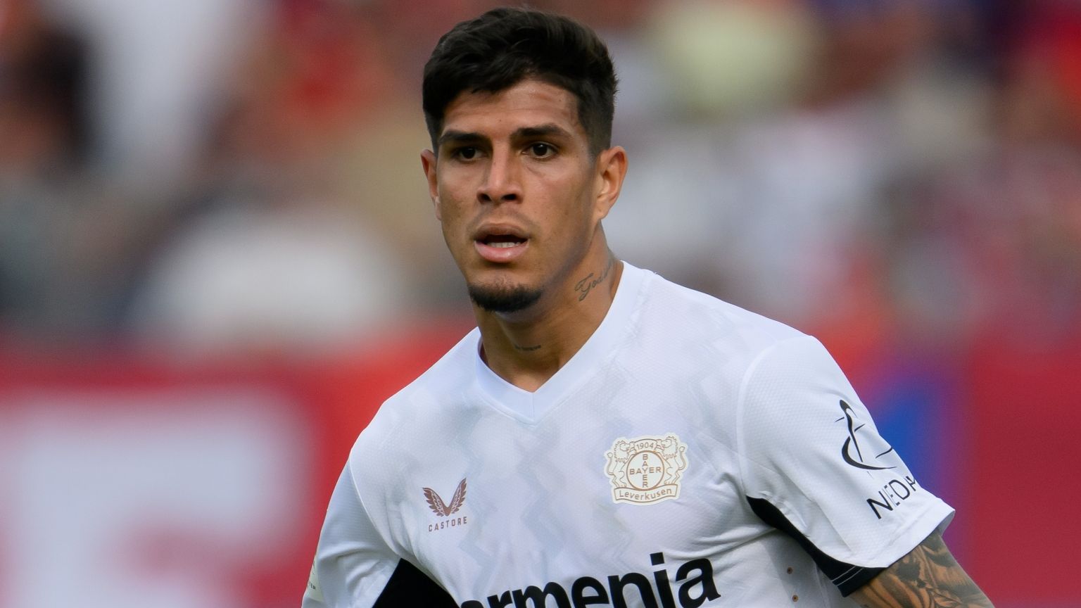 Arsenal Engages in Direct Negotiations with Bayer Leverkusen for Piero Hincapie Transfer Ahead of Deadline