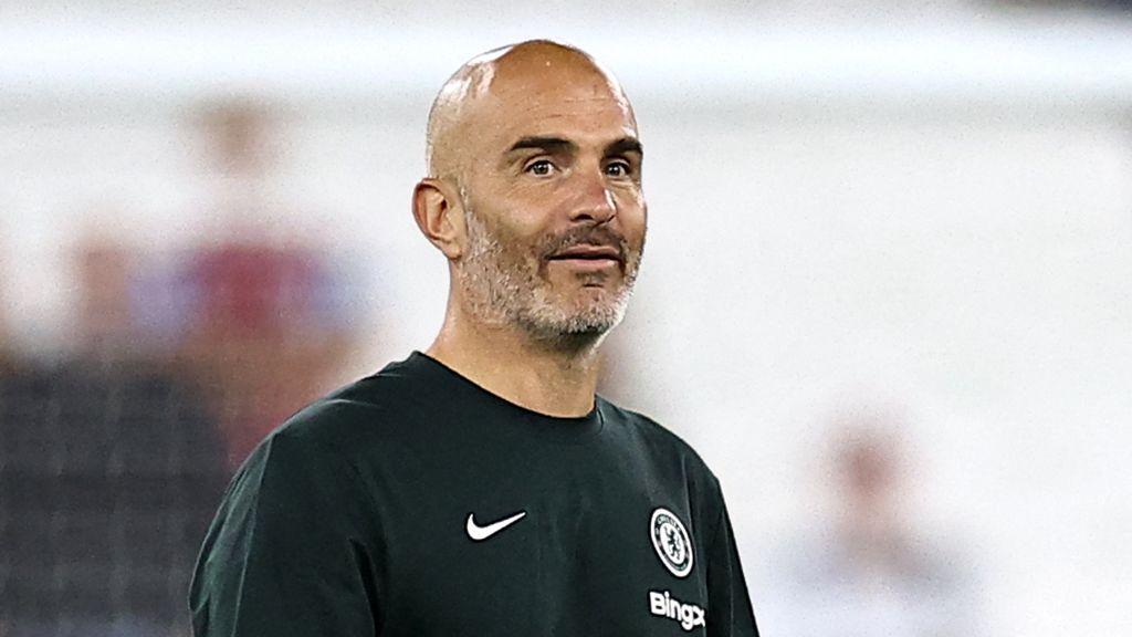 Chelsea Secures Christopher Nkunku Advantage as AC Milan Enters Race for Overlooked Forward Amid Enzo Maresca's Squad Adjustments
