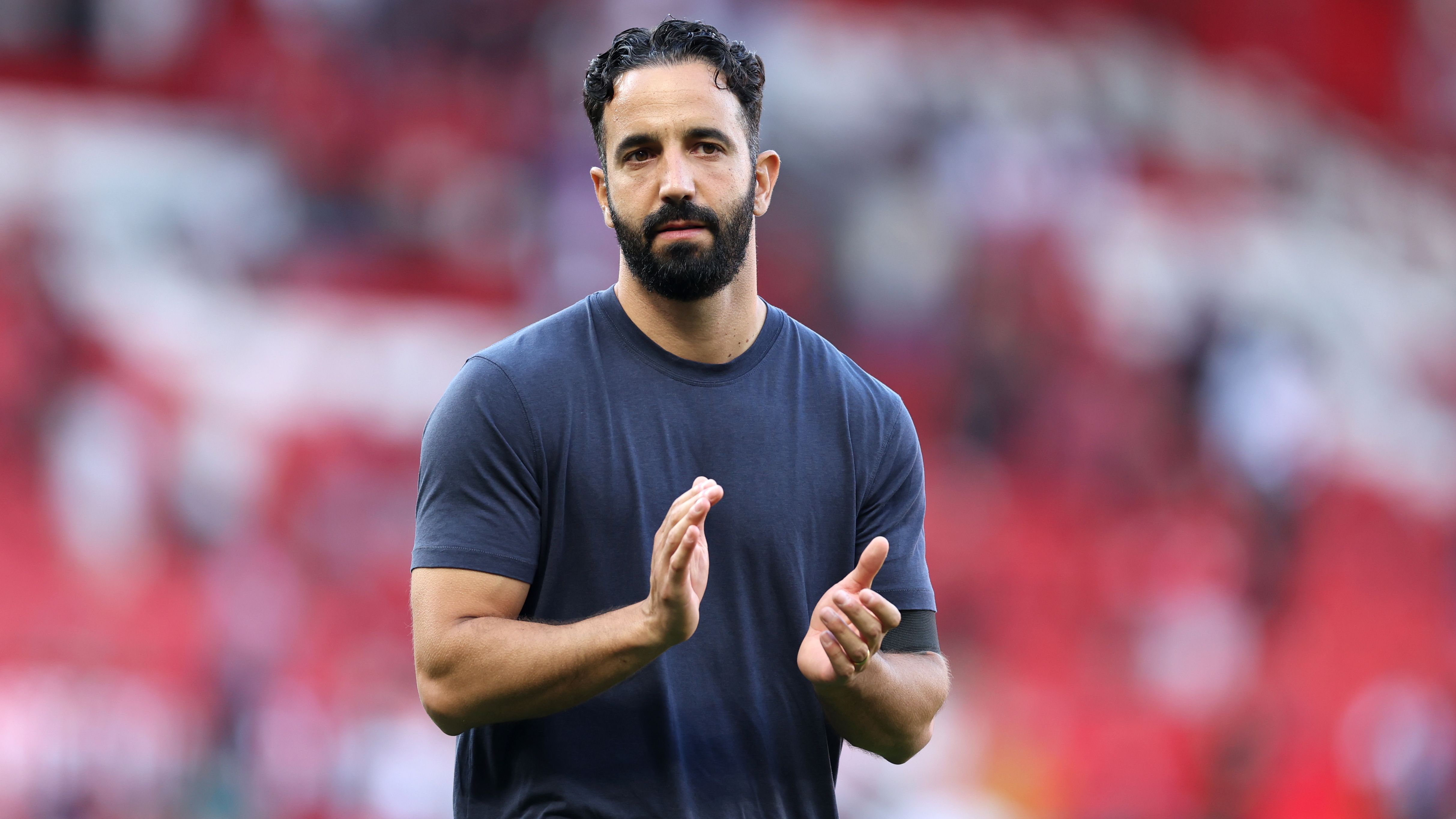 Manchester United's Antony Relocates from Luxury Home to Airport Hotel to Facilitate Transfer to Real Betis After Being Sidelined