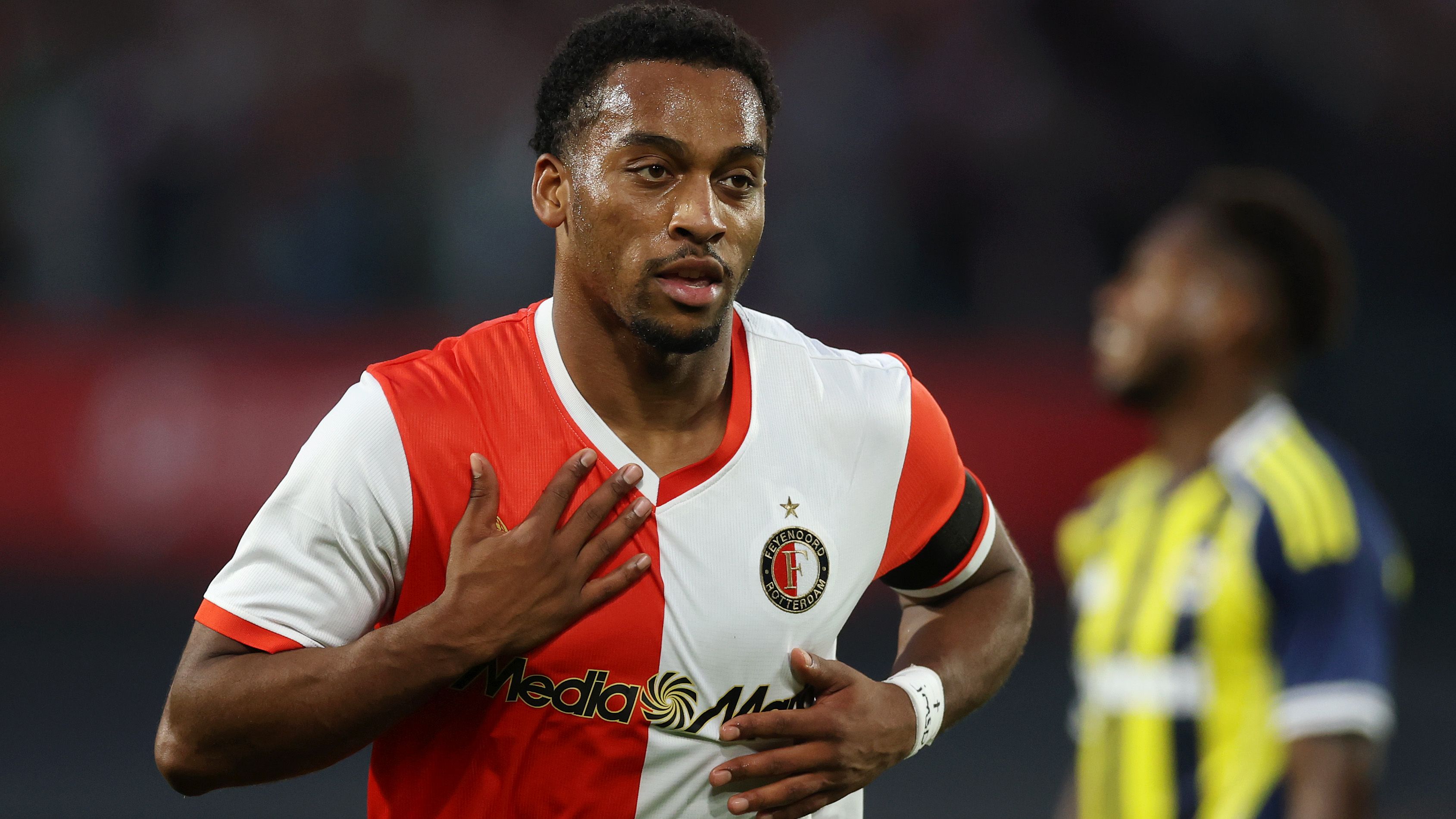 Feyenoord Rejects Bayer Leverkusen's Initial Bid for Quinten Timber Amid Captaincy Dispute Over Contract Negotiations