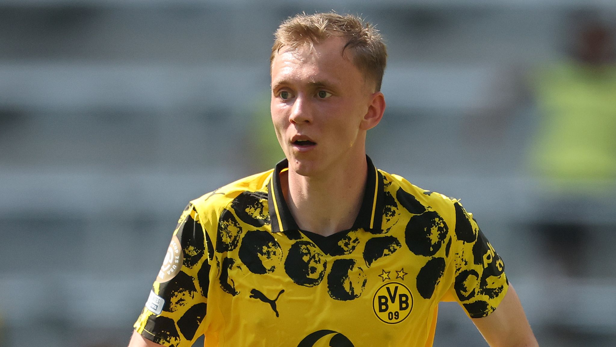 Brentford Pursues Borussia Dortmund Forward Max Beier as Club Nears Fabio Silva Deal