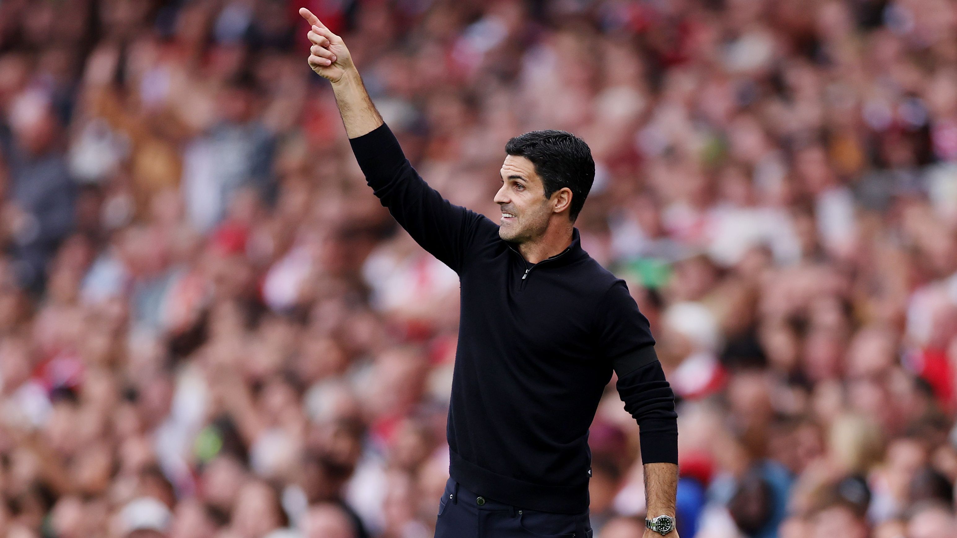 Arsenal Halts Private Jet Arrangements for £22.5m Transfer Amid Frustrations in Piero Hincapie Deal