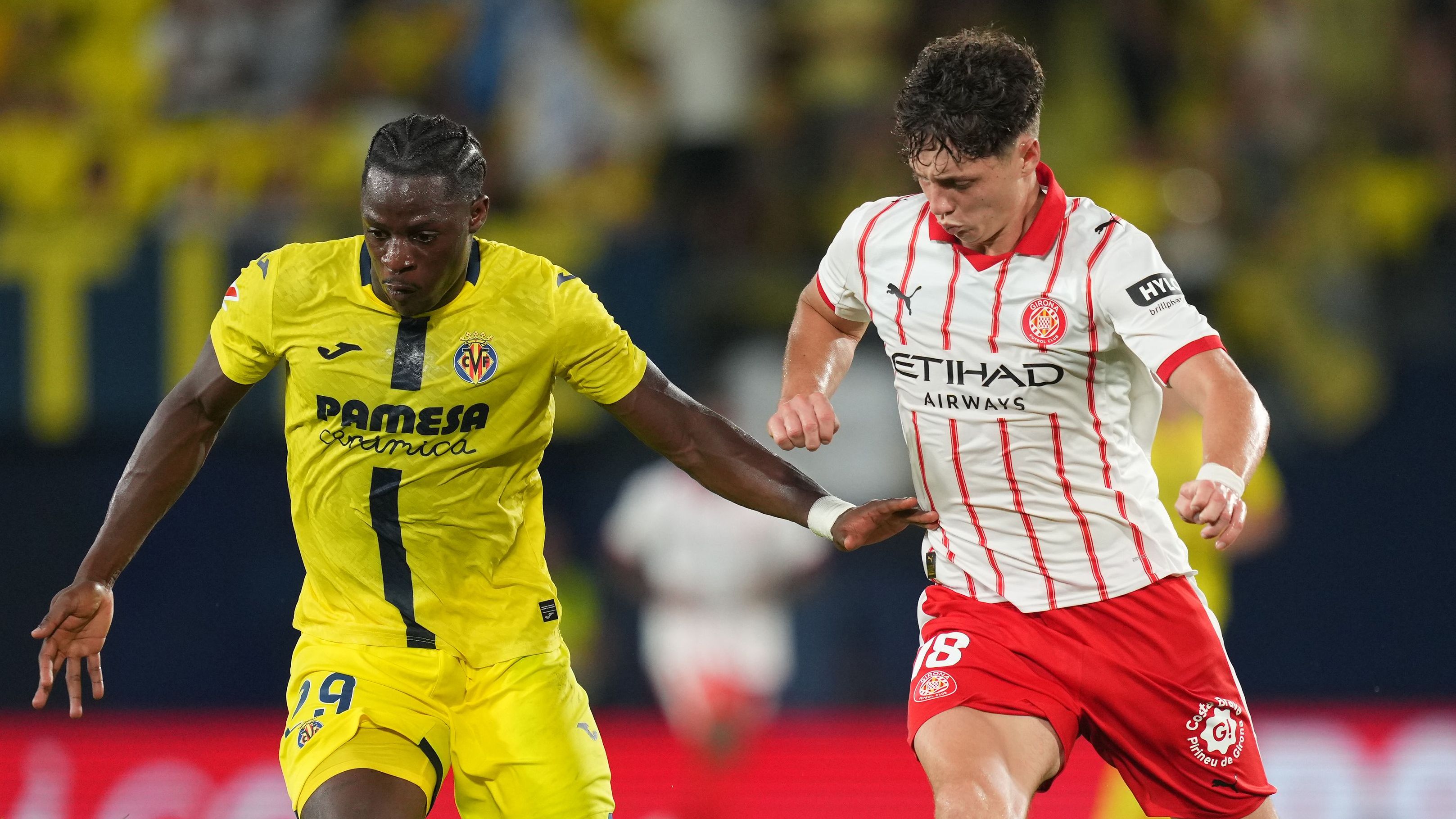 Barcelona Eyes Villarreal Striker with Favorable Release Clause
