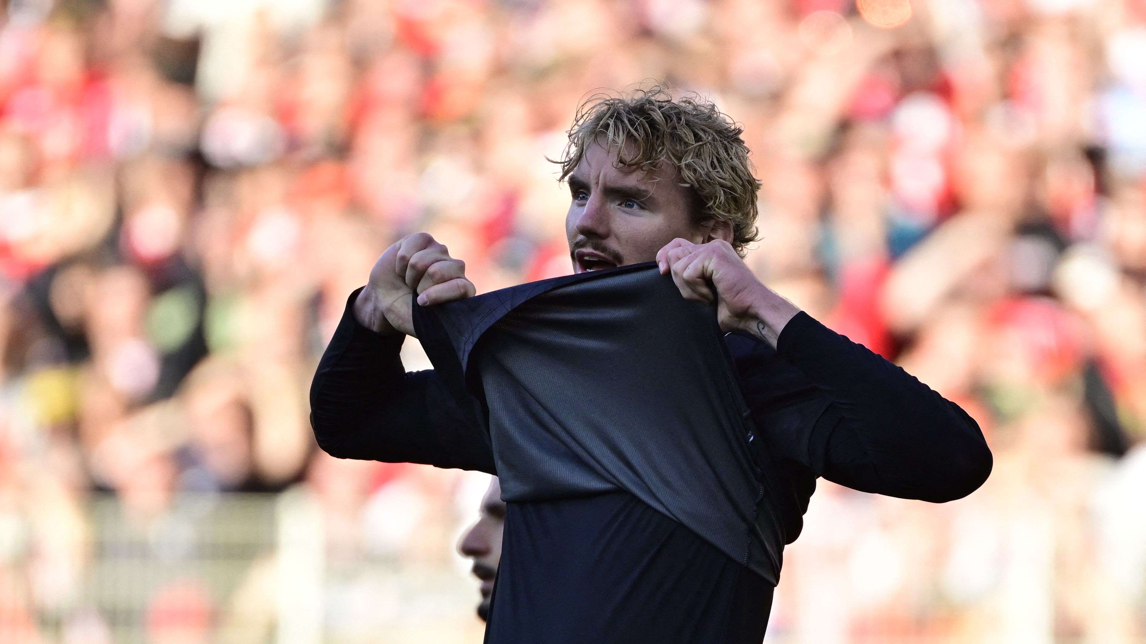 'Money!' – Vincent Kompany gives brutally honest take on Nick Woltemade move to Newcastle as he explains why Bayern Munich keep losing transfer targets to Premier League