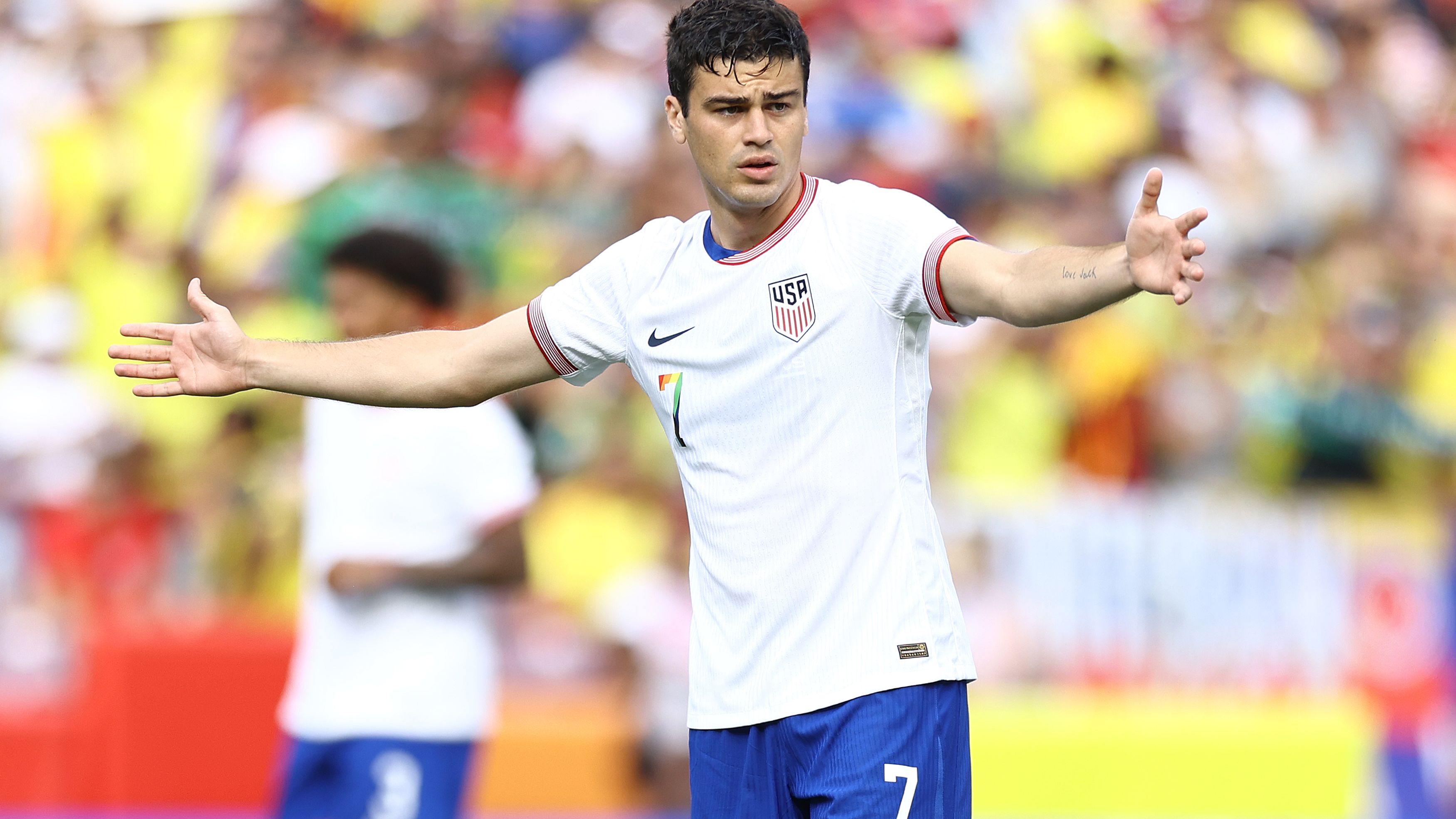 Herculez Gomez Downplays U.S. Soccer's Communication Shortfalls with Players During Call-Ups