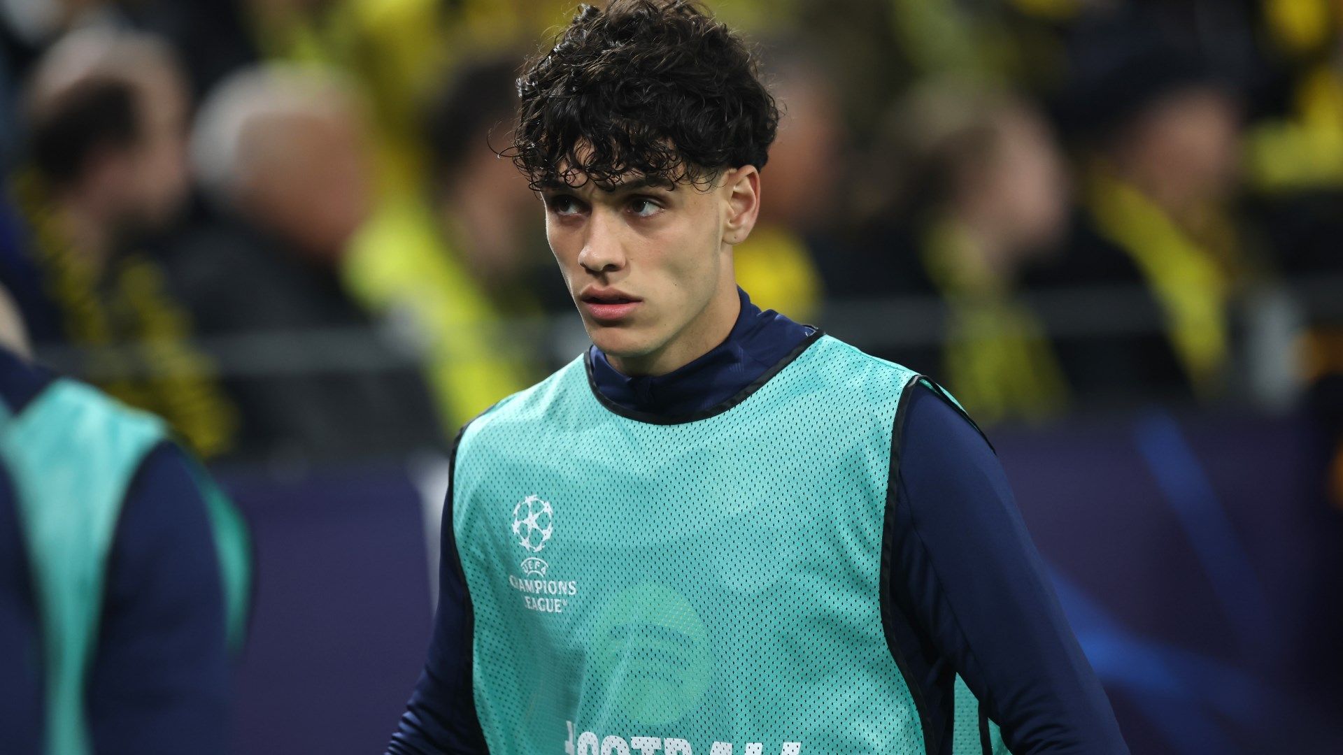 Barcelona Youngster Opts for La Liga Transfer Over West Ham and Aston Villa Despite Hurdle Hindering the Deal