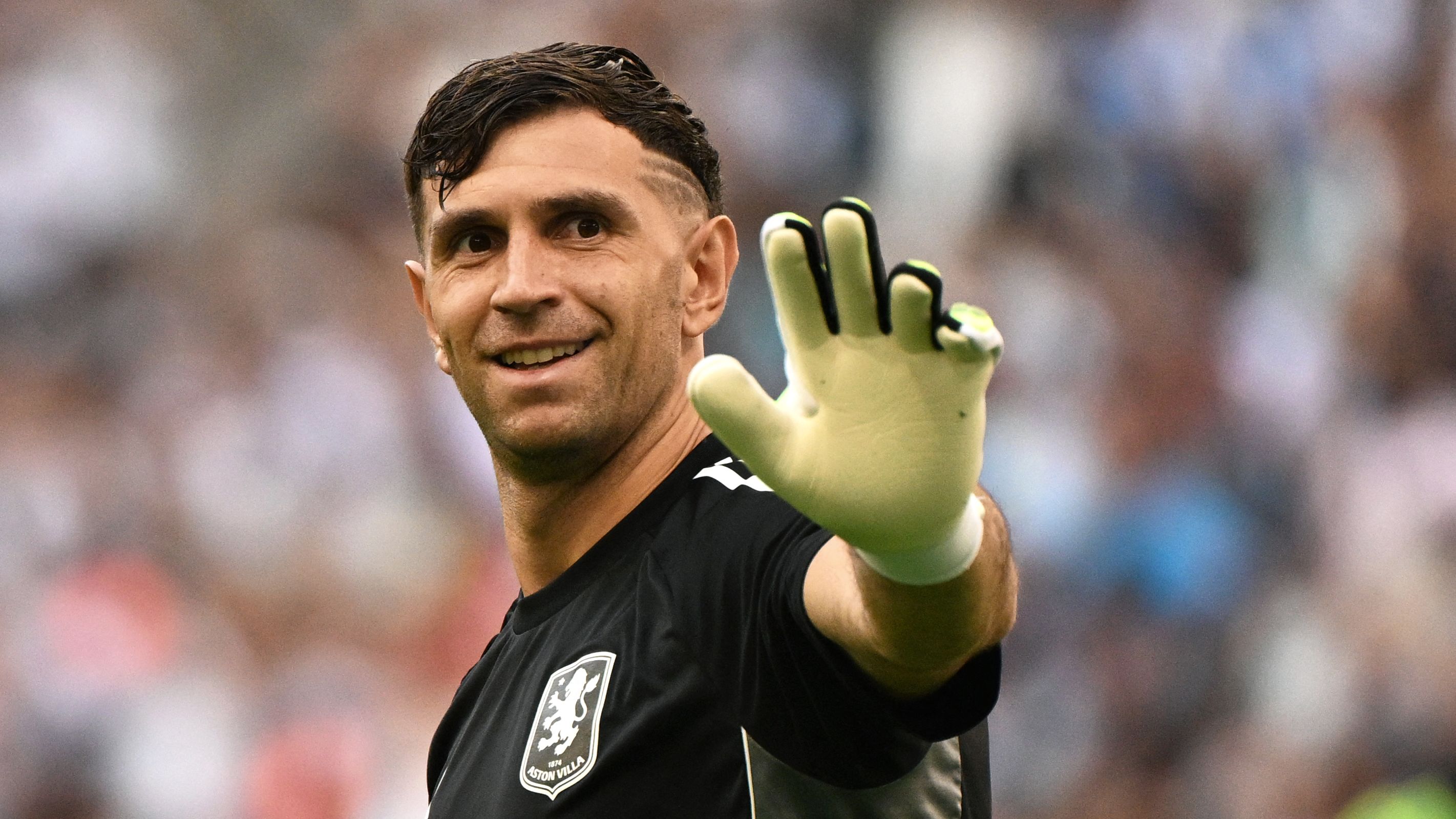 Man Utd are back in for Emi Martinez! Red Devils make fresh approach for Argentina icon amid Andre Onana & Altay Bayindir frustrations