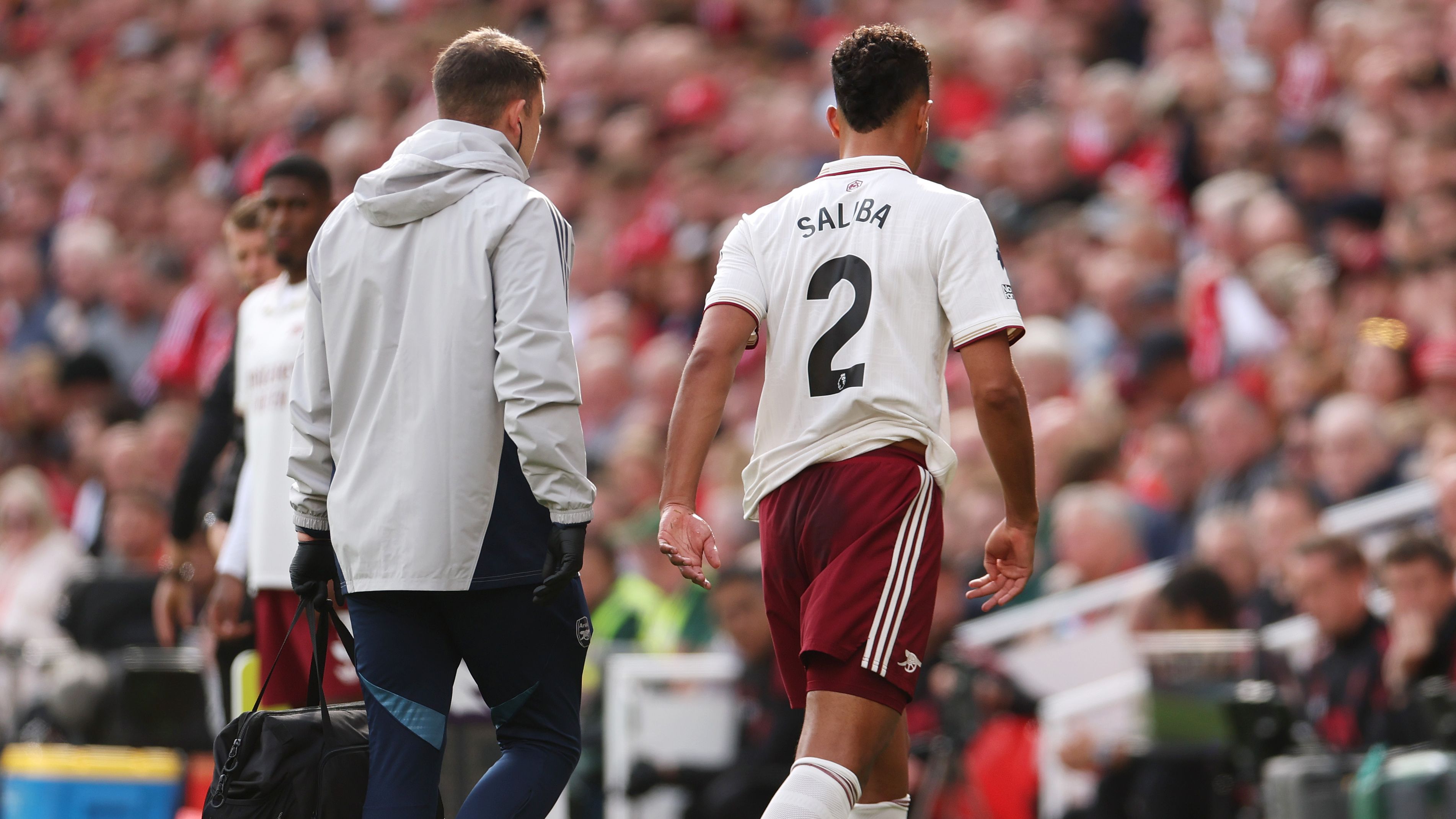 Arsenal Player Ratings vs. Liverpool: Viktor Gyokeres Underperforms Once More as Gunners Face Significant William Saliba Injury in Anfield Defeat