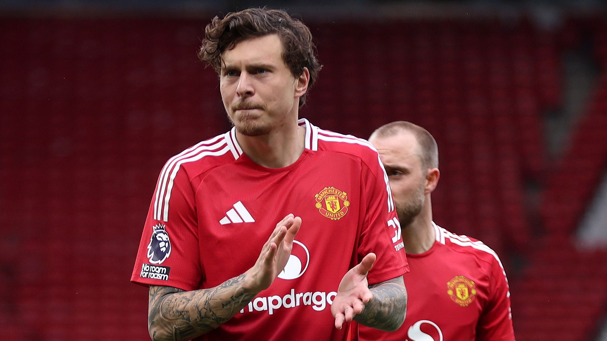 Victor Lindelof to join Man Utd's Premier League rivals! Aston Villa close in on free transfer for defender
