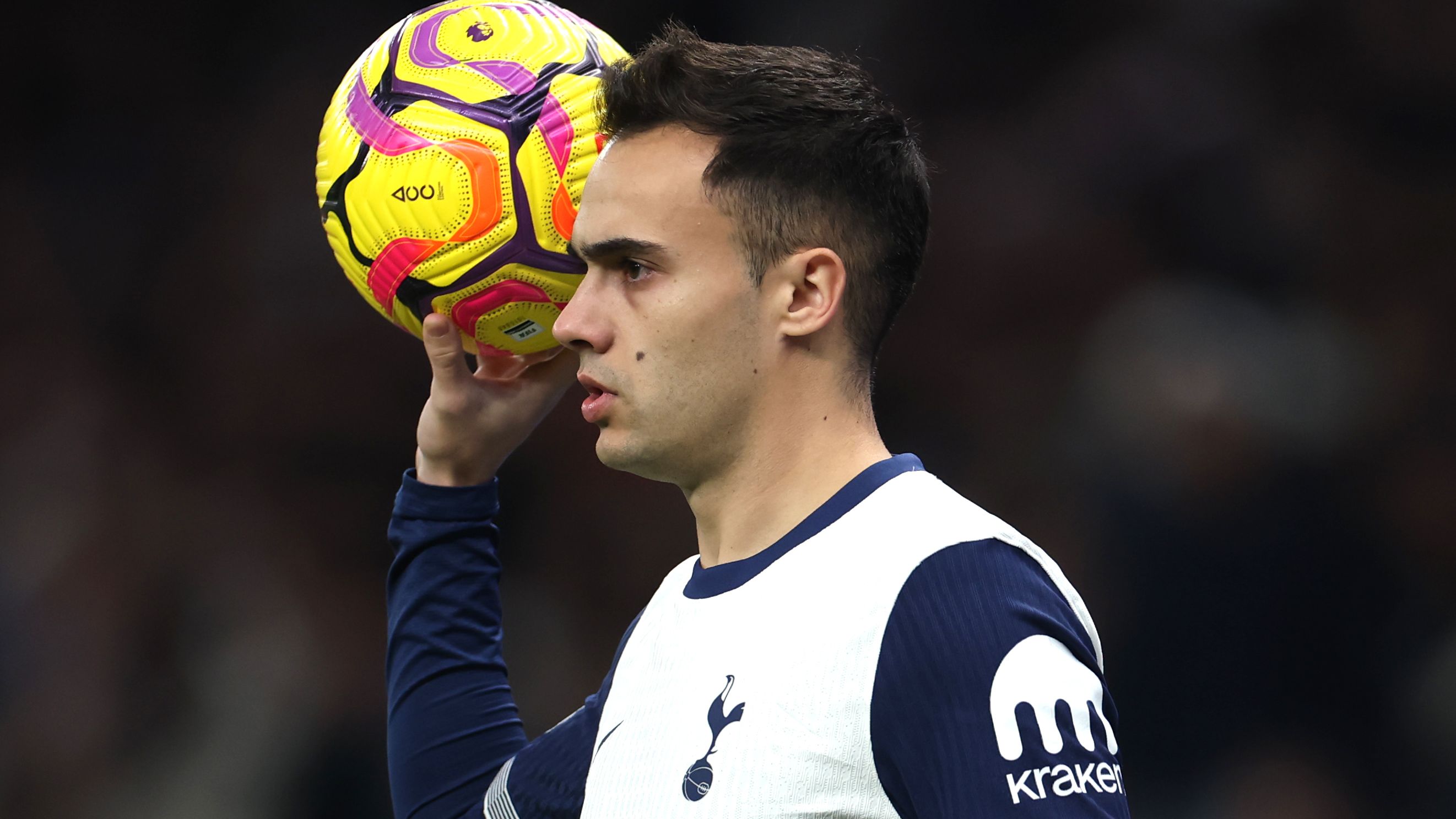 The Top 10 Premier Free Agents Available Outside Transfer Windows: Including Christian Eriksen and Alex Oxlade-Chamberlain