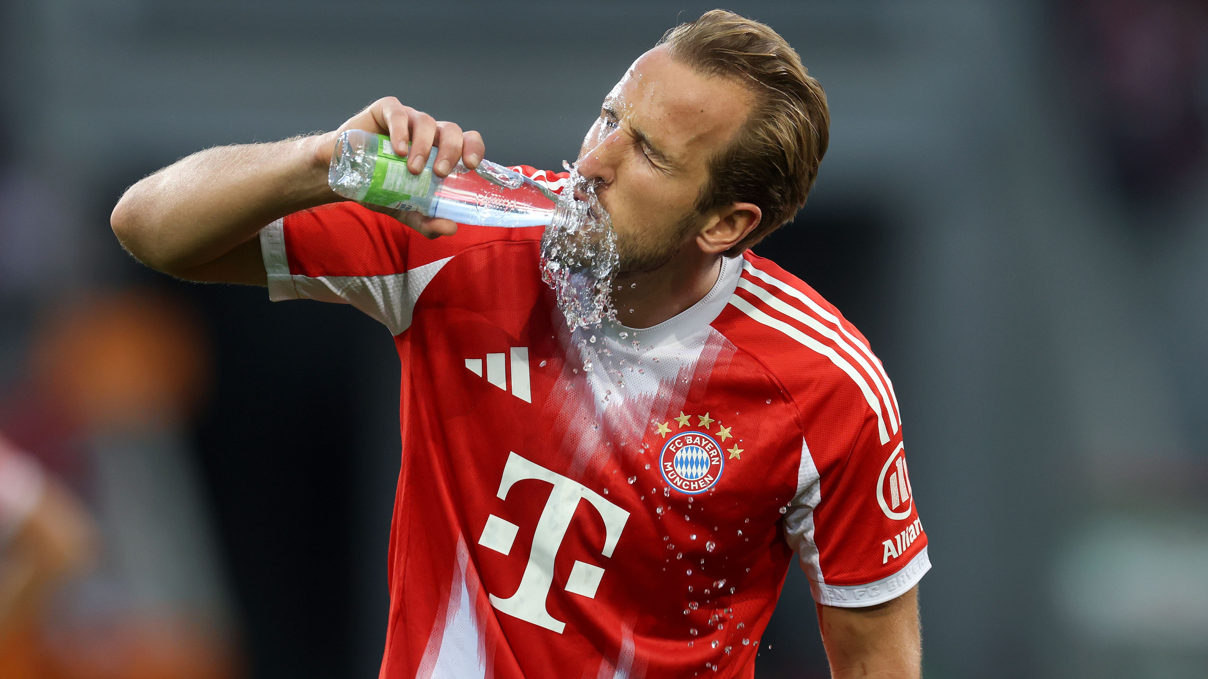 據報道，哈里凱恩 (Harry Kane) 願意接替羅伯特萊萬多夫斯基 (Robert Lewandowski) 執教巴塞隆納，這位拜仁慕尼黑前鋒將在 2026 年尋求新的機會