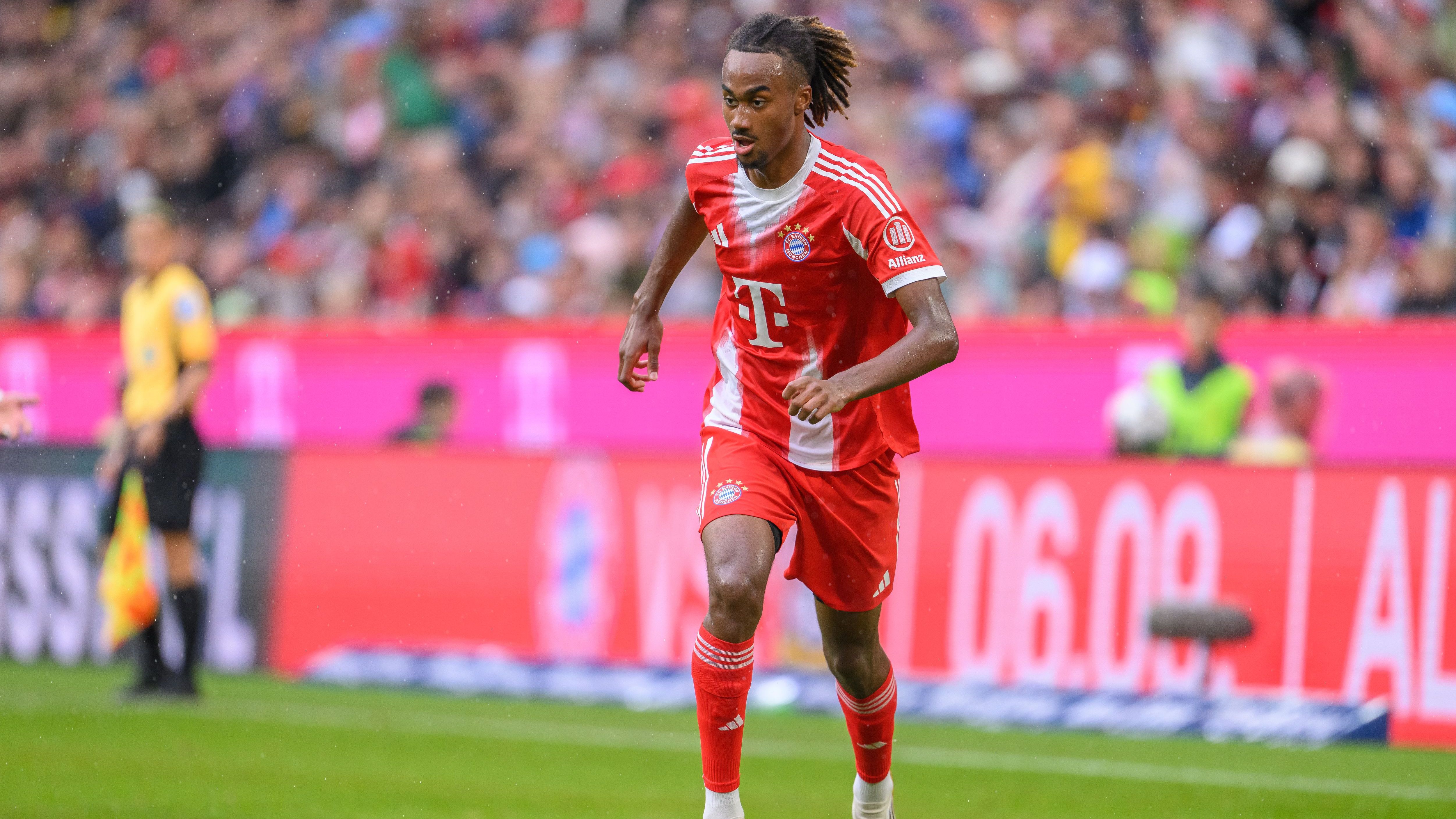 Fulham and PSV Express Strong Interest in Bayern Munich's Teenage Striker as Club Considers Sale