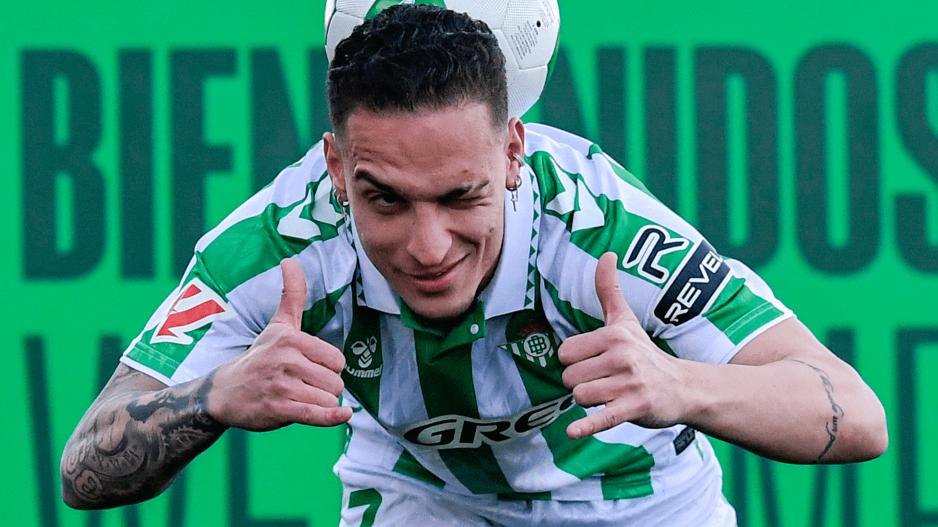 Manchester United Agree to Permanent Transfer of Brazilian Winger Antony to Real Betis for €25 Million