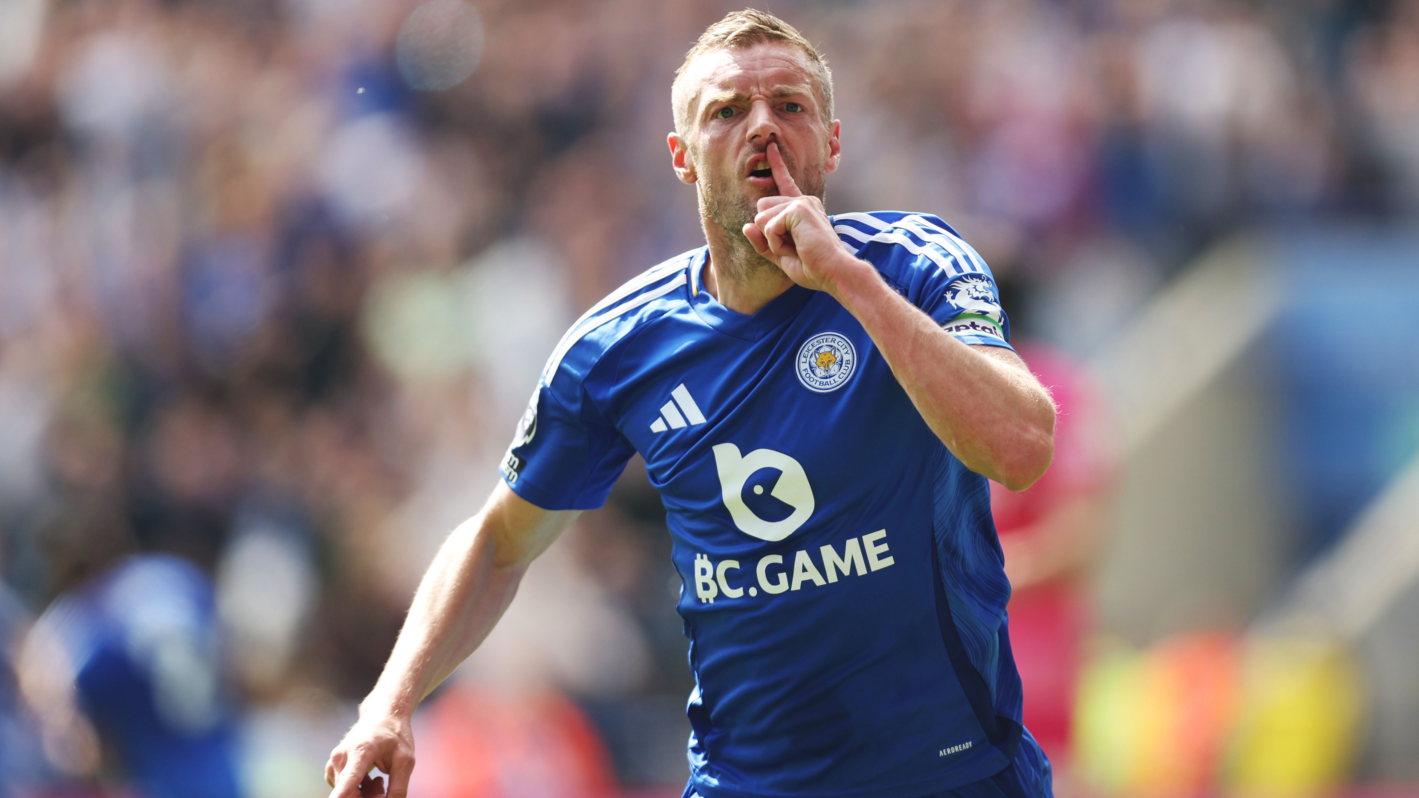 Jamie Vardy Secures Serie A Transfer Despite Late Feyenoord Interest Involving Robin van Persie