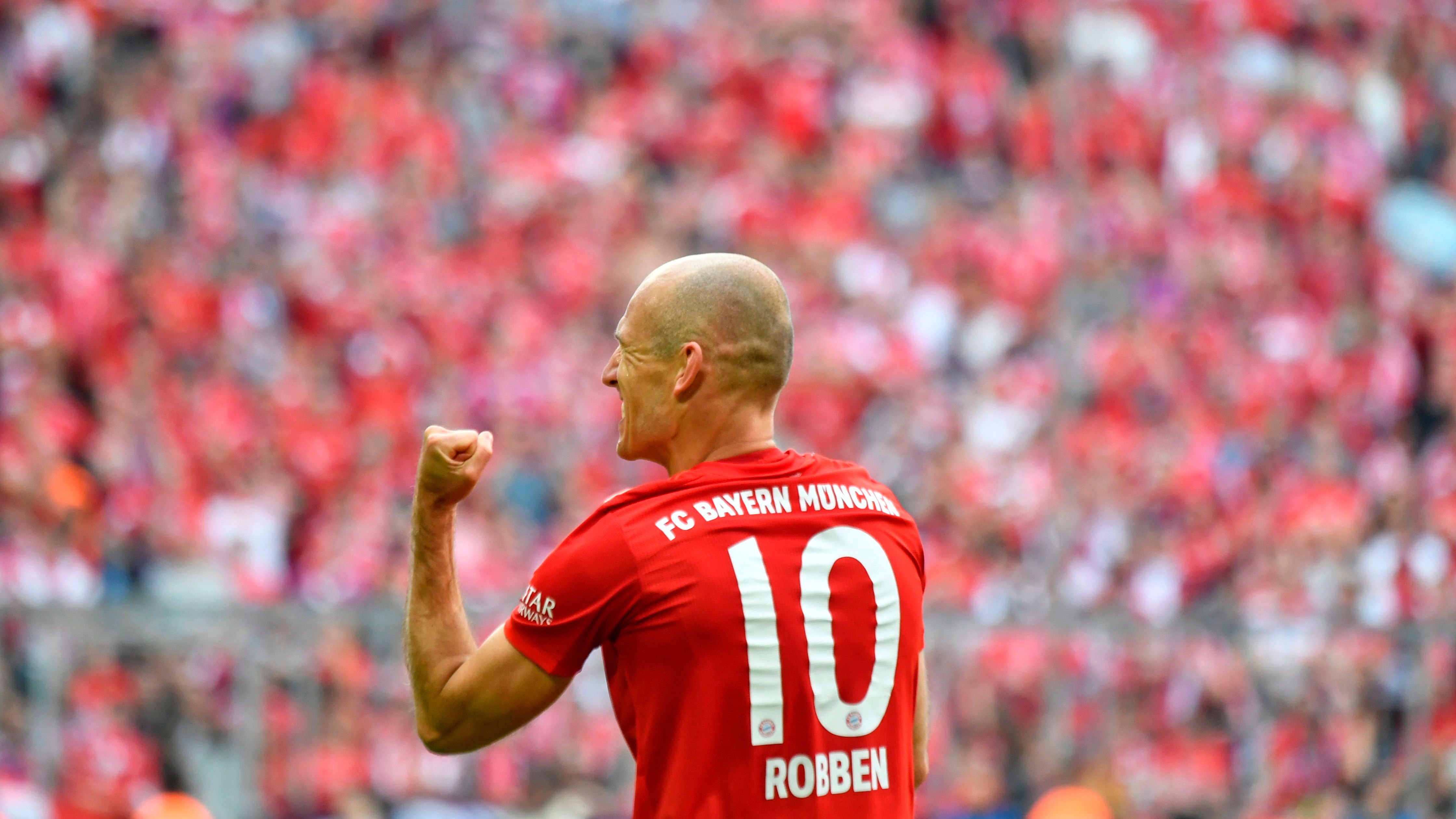 Arjen Robben Transitions to Professional Status in a Rapidly Growing Sport, Following Zlatan Ibrahimovic's Lead