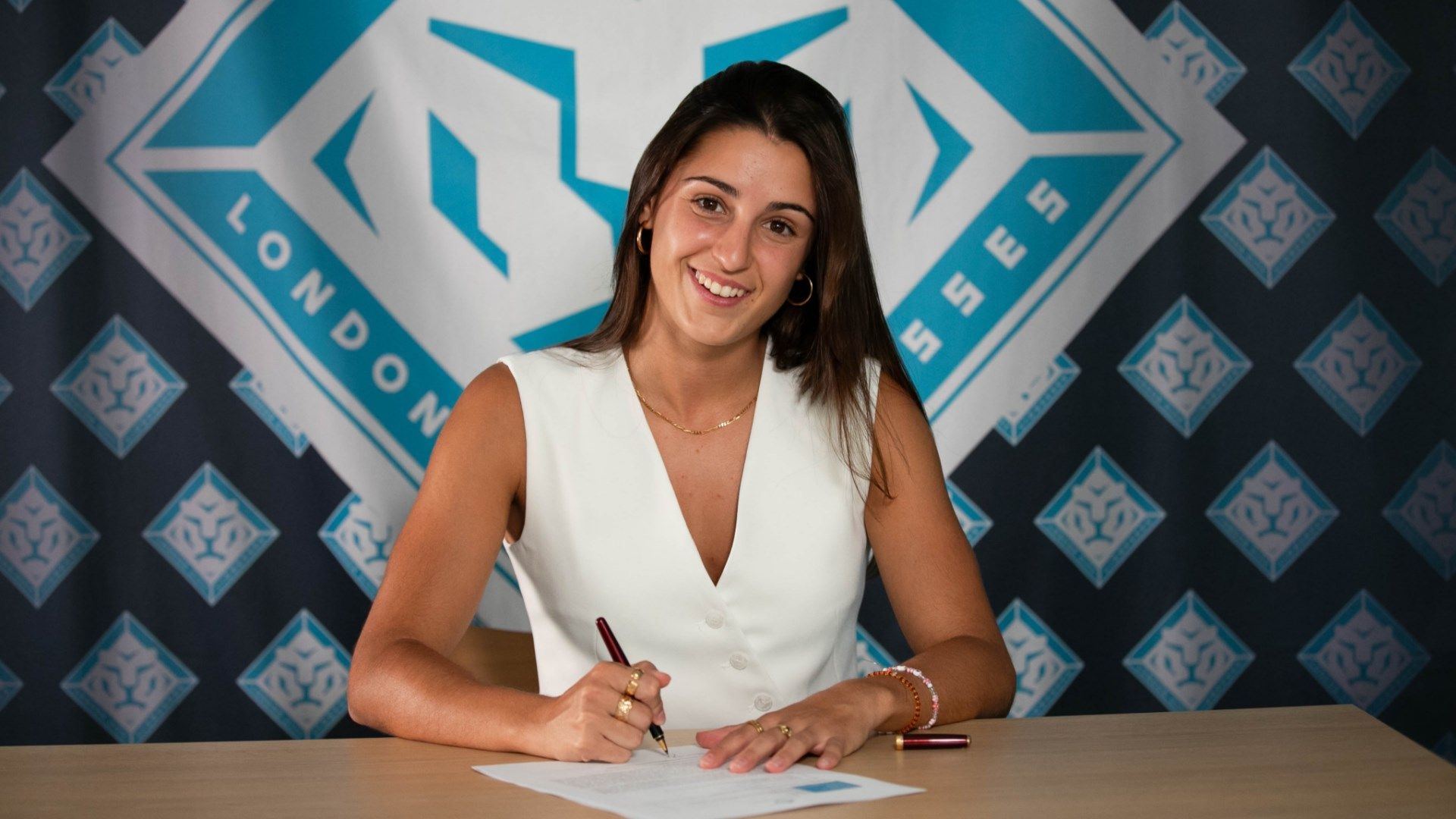 Olivia Smith, Ellie Carpenter, and 10 New Signings to Watch as the Women's Super League Season Kicks Off