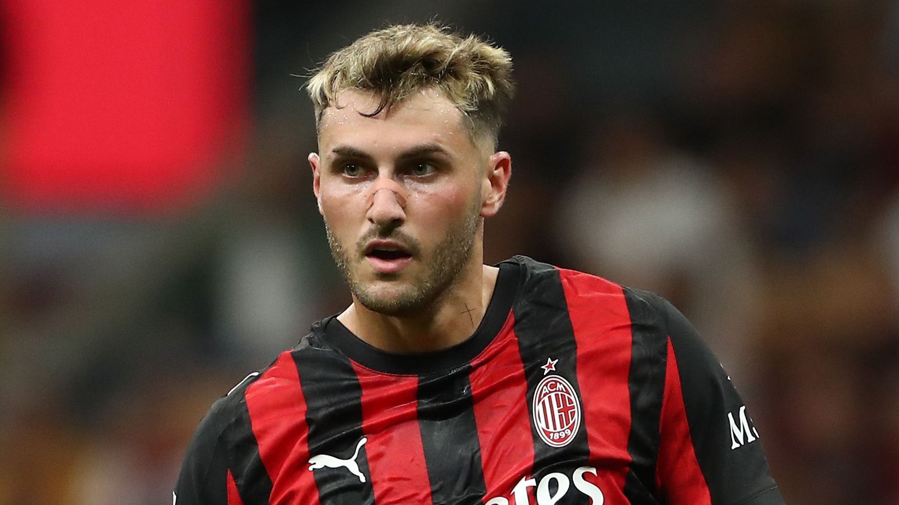 Santiago Giménez's Father Criticizes AC Milan's Transfer Confusion as €40 Million Signing Declines Roma Swap to Pursue Childhood Ambition