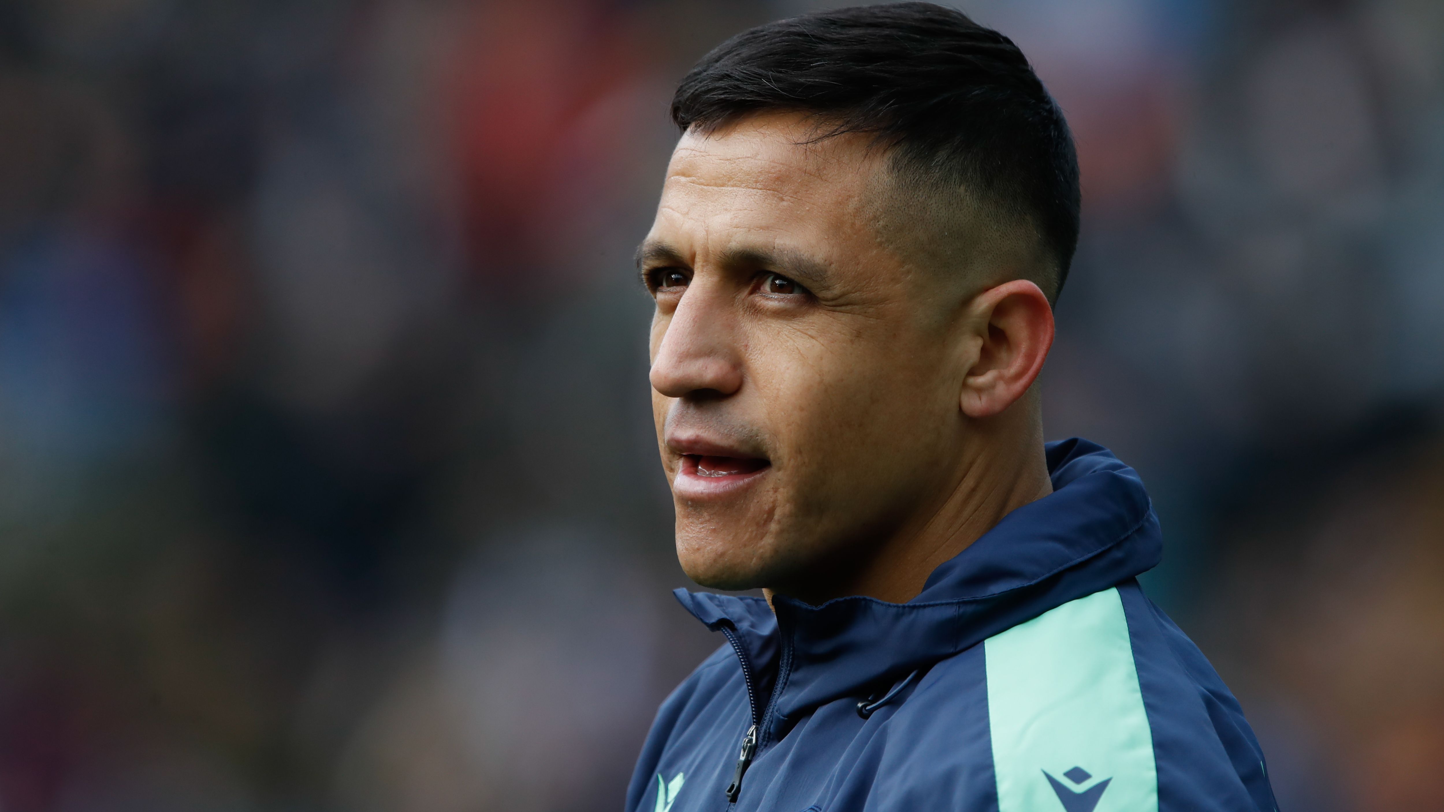 Alexis Sánchez Seeks to Defy Age and Lead Sevilla to Title Glory in Response to Critics