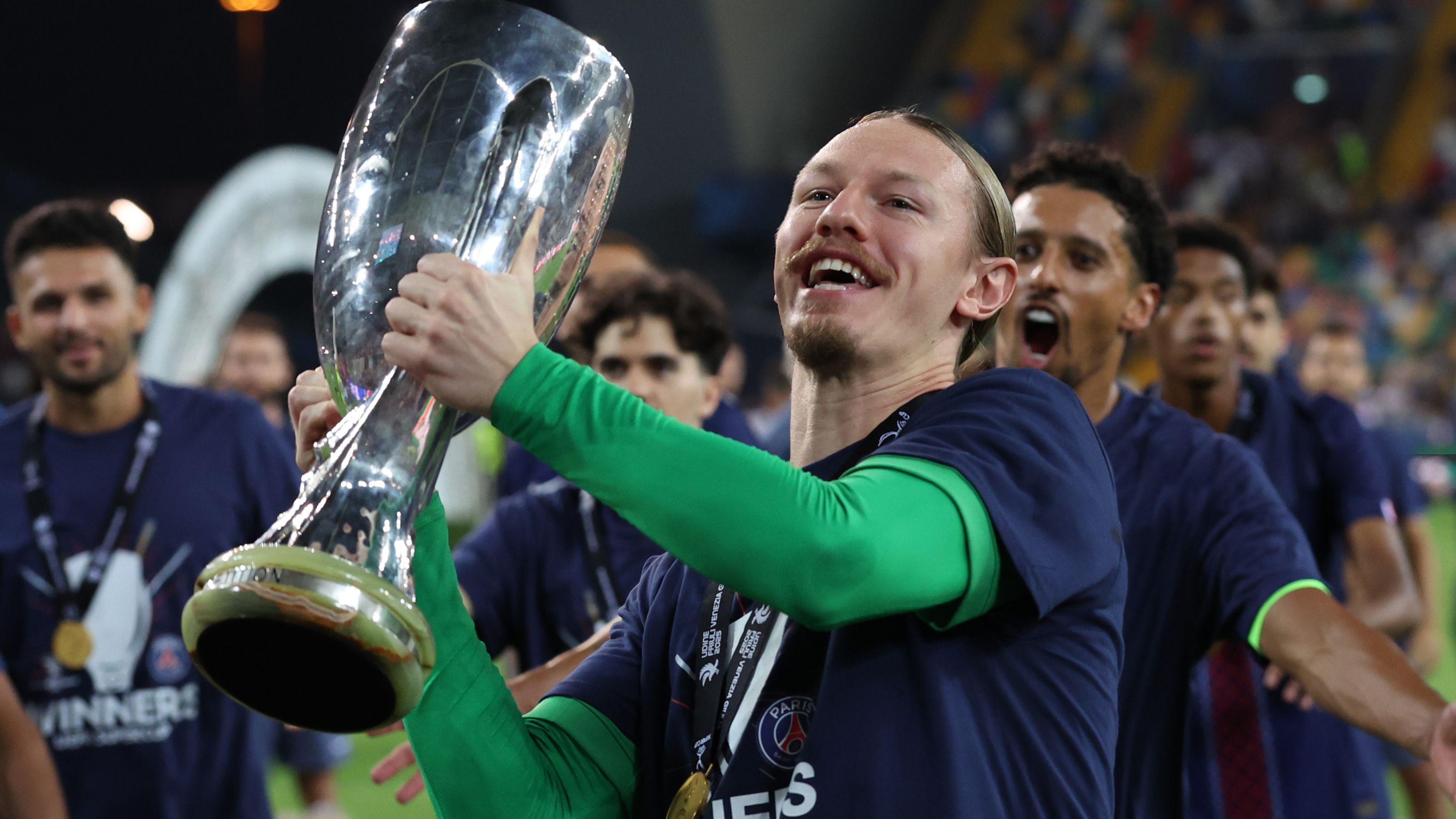 PSG Goalkeeper Declines Comment on Illia Zabarnyi's Remarks Labeling Russians as Aggressors, Amid Tensions with New Teammate Over Ongoing Conflict