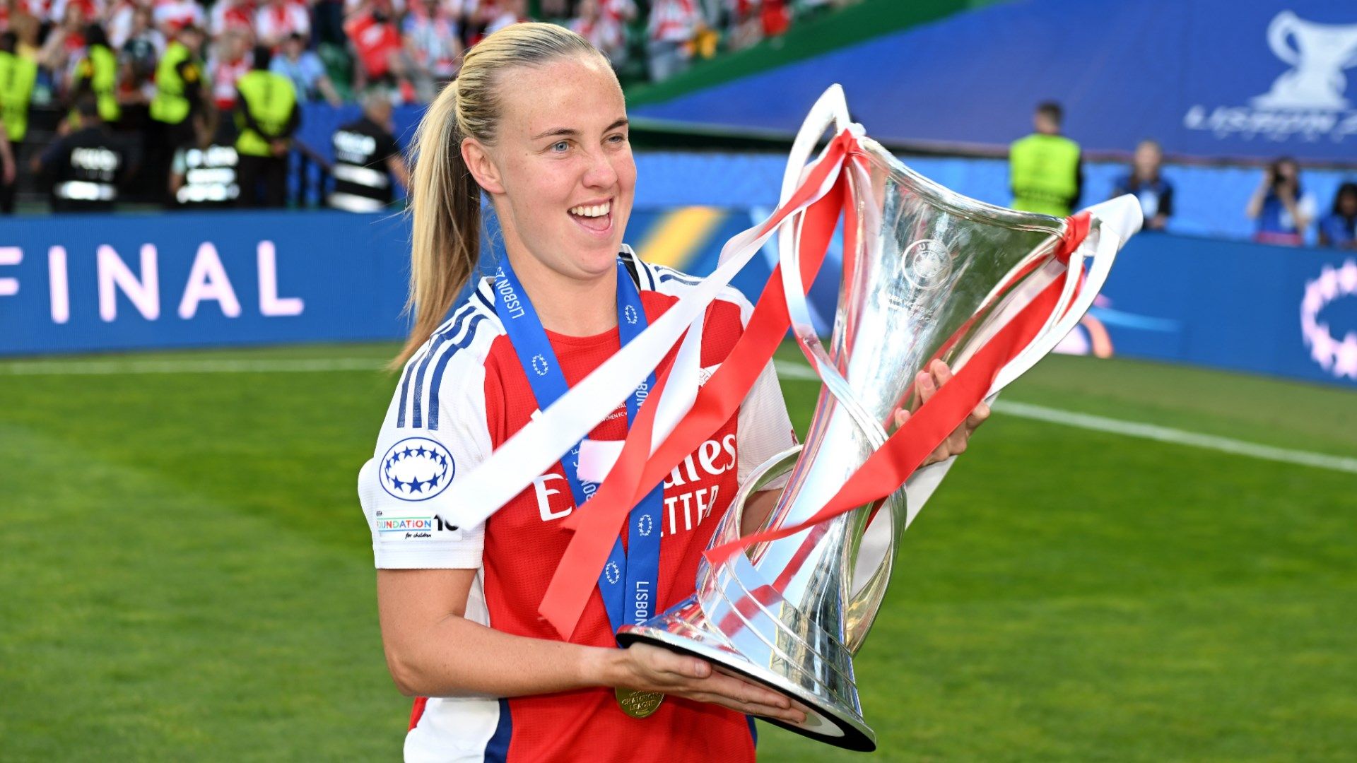 London City Lionesses Manager Discloses Unsuccessful Bid to Sign England Star Beth Mead from Arsenal