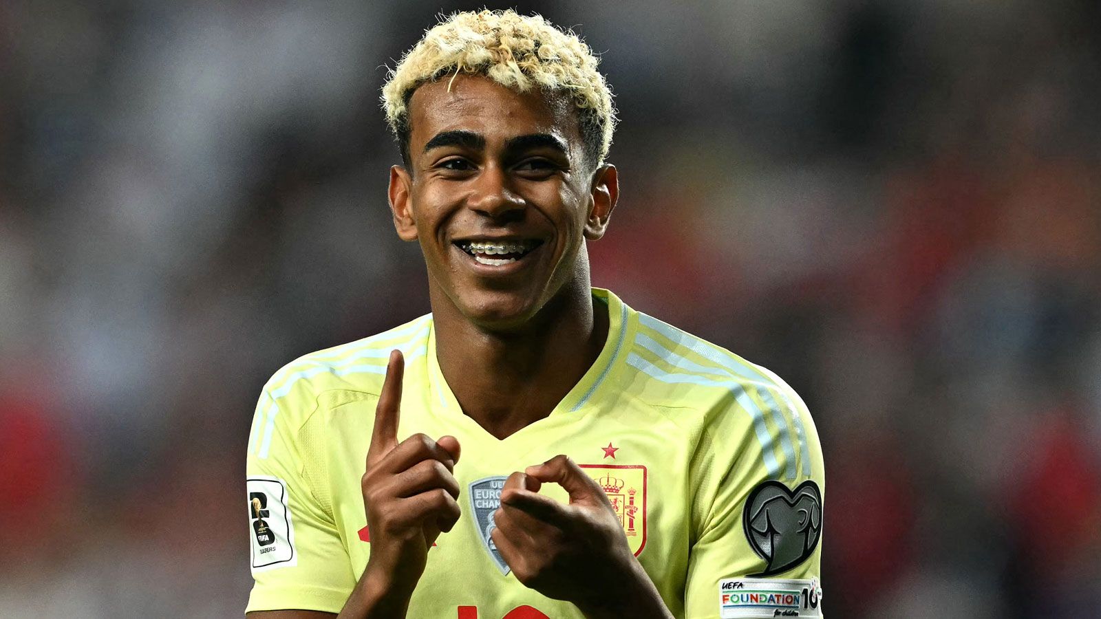 Spain's Head Coach Expresses Amazement at Lamine Yamal's Impressive Maturity and Potential